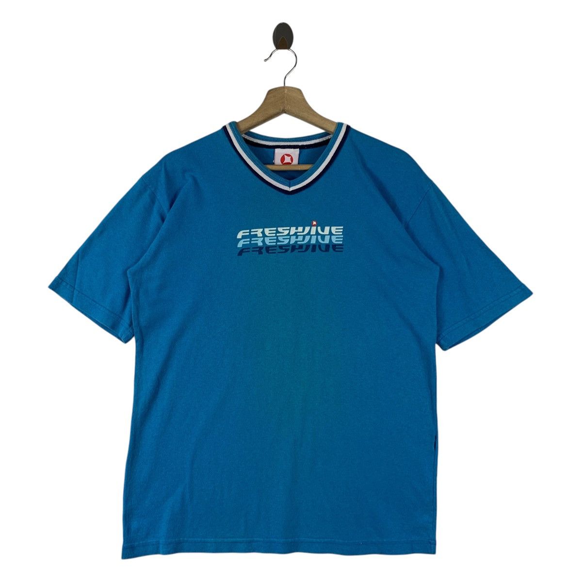 Freshjive × Vintage Vintage FRESHJIVE Centre logo spellout v neck tee Size US L / EU 52-54 / 3 - 1 Thumbnail