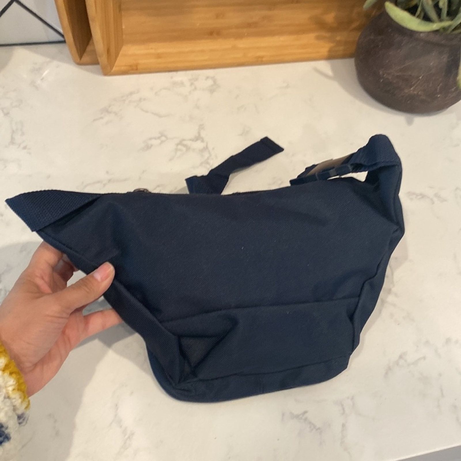 Other Everest Signature Waist Pack Navy hiking Gorpcore fanny pack Size ONE SIZE - 3 Thumbnail