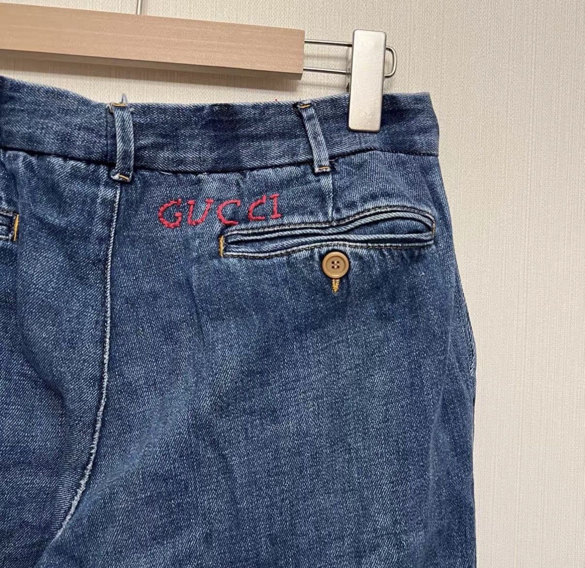 Gucci Gucci Embroidered Logo Jeans J42 Size 25" / US 0 / IT 36 - 3 Thumbnail