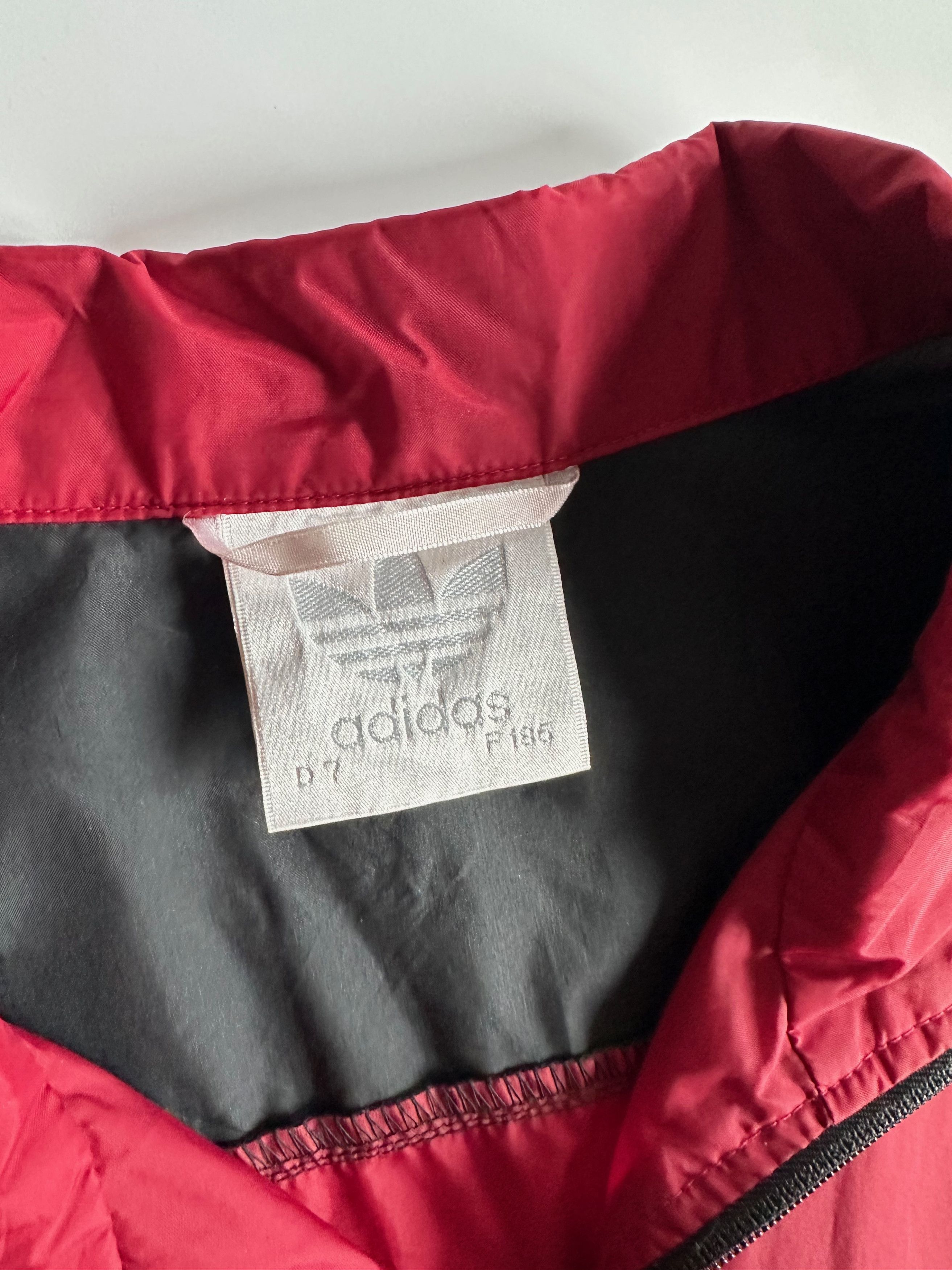 Adidas 90's Adidas Vintage Windbreaker Light Jacket Black red Size US XL / EU 56 / 4 - 7 Thumbnail
