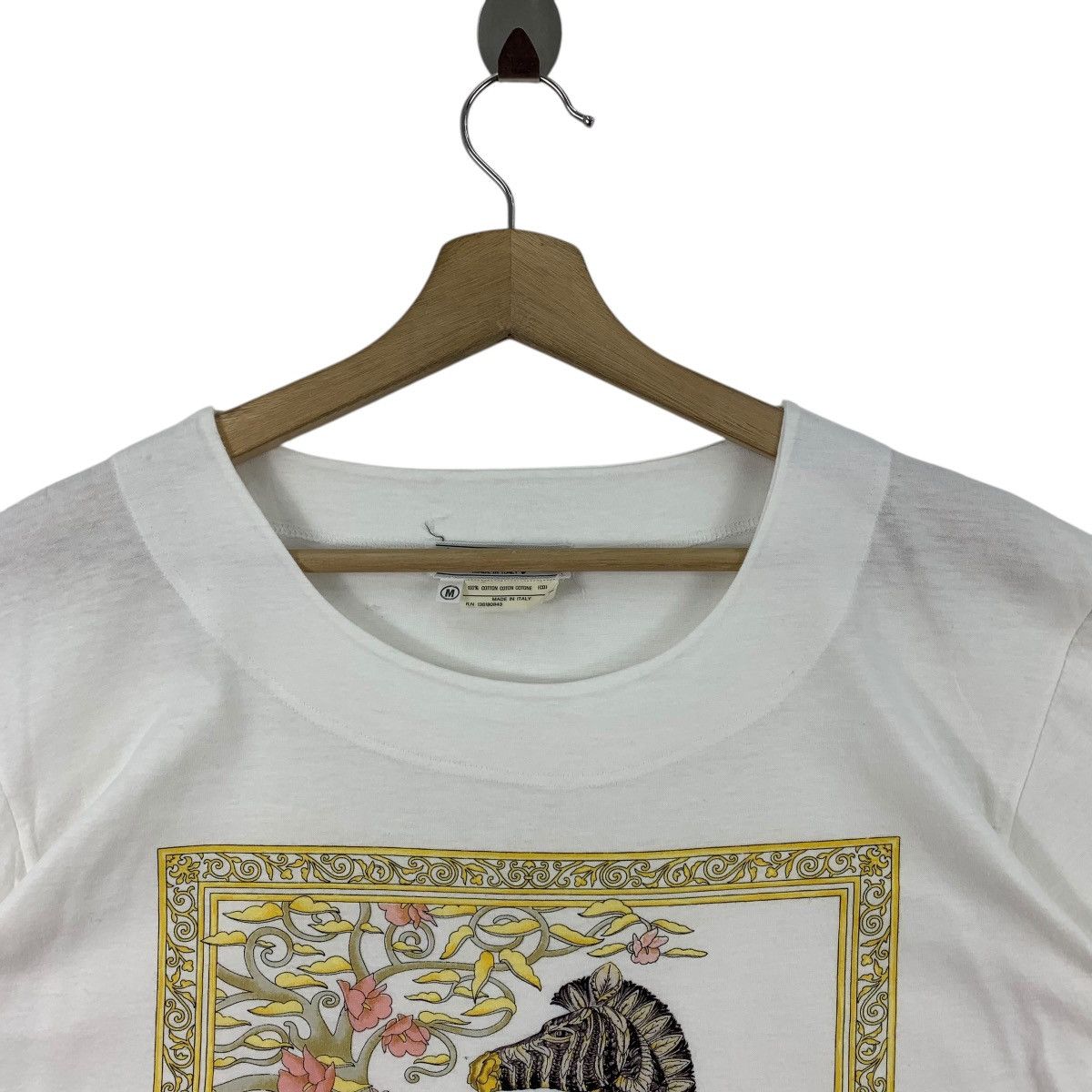Designer × Salvatore Ferragamo × Vintage Vintage SALVATORE FERRAGAMO Horse printed crop top tee Size M / US 6-8 / IT 42-44 - 2 Thumbnail