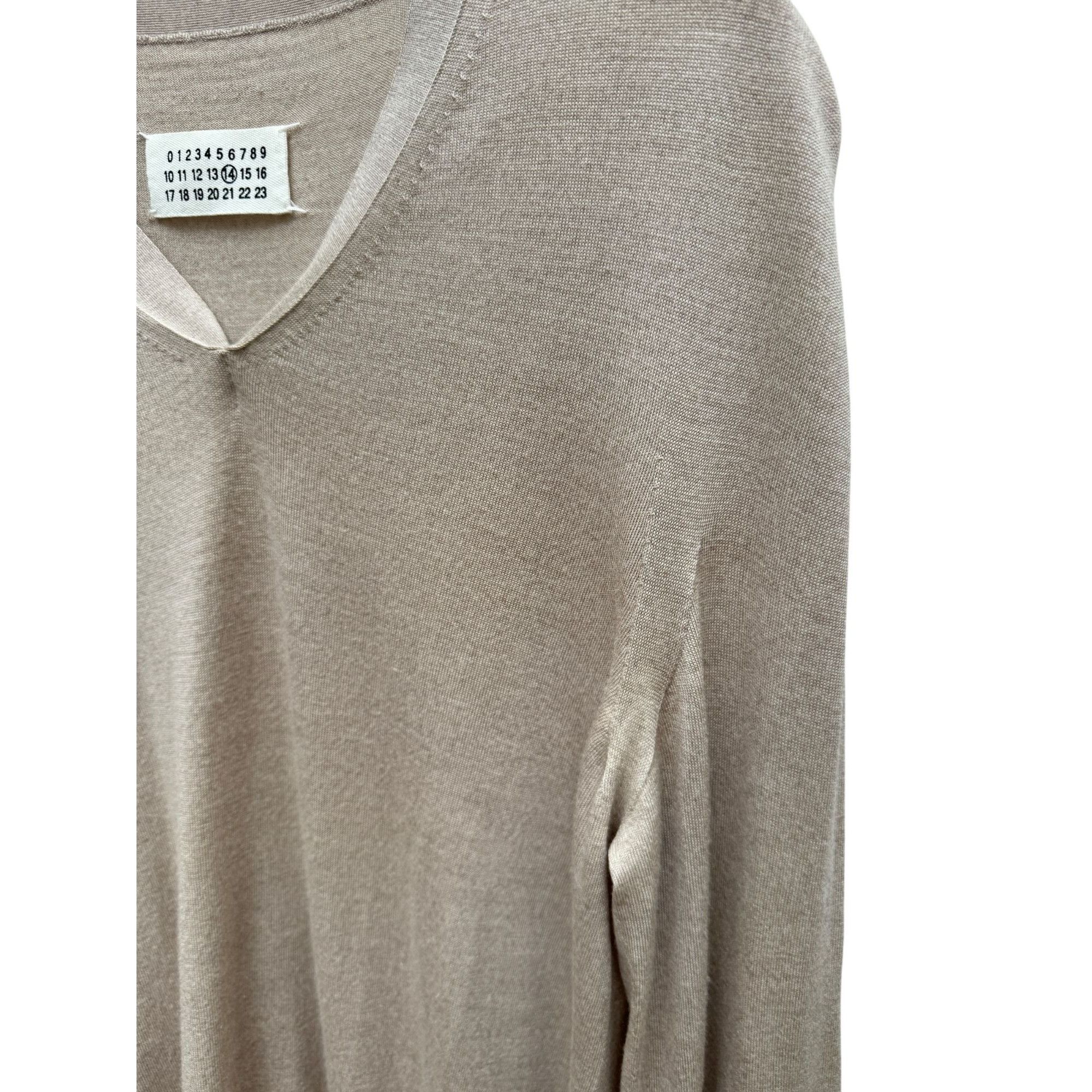 Maison Margiela Vintage Line 14 Silk Cotton Beige V-Neck Knit Sweater Size US S / EU 44-46 / 1 - 3 Thumbnail