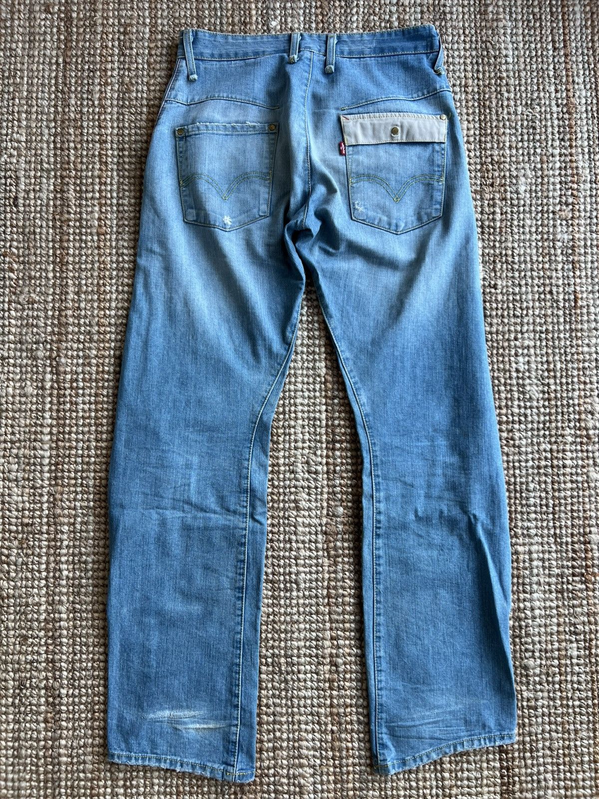 Levis Engineered Twisted Jeans Tag W28 Actual 31x32.5