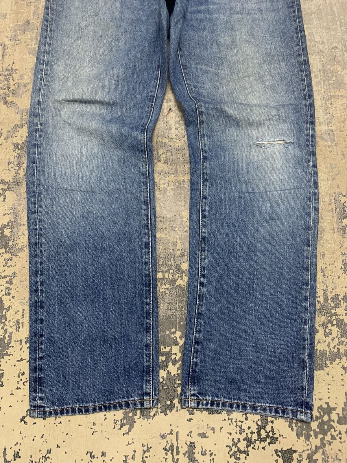 Japanese Brand Japanese Uniqlo Straight Leg Faded Blue Jeans 37x30 Size US 37 - 5 Thumbnail