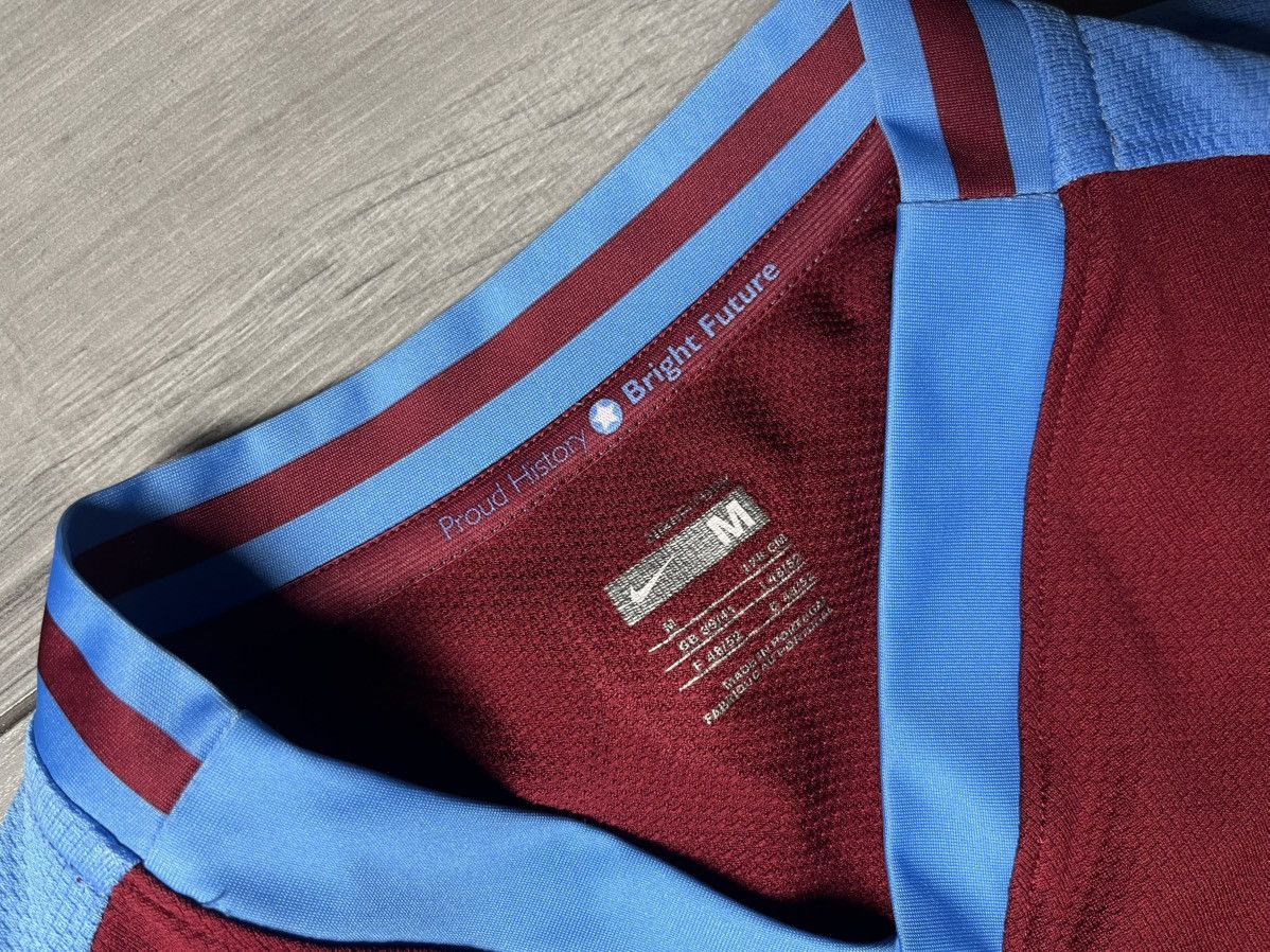 Nike ASTON VILLA 2008 2009 HOME FOOTBALL SHIRT SOCCER JERSEY Size US M / EU 48-50 / 2 - 4 Thumbnail