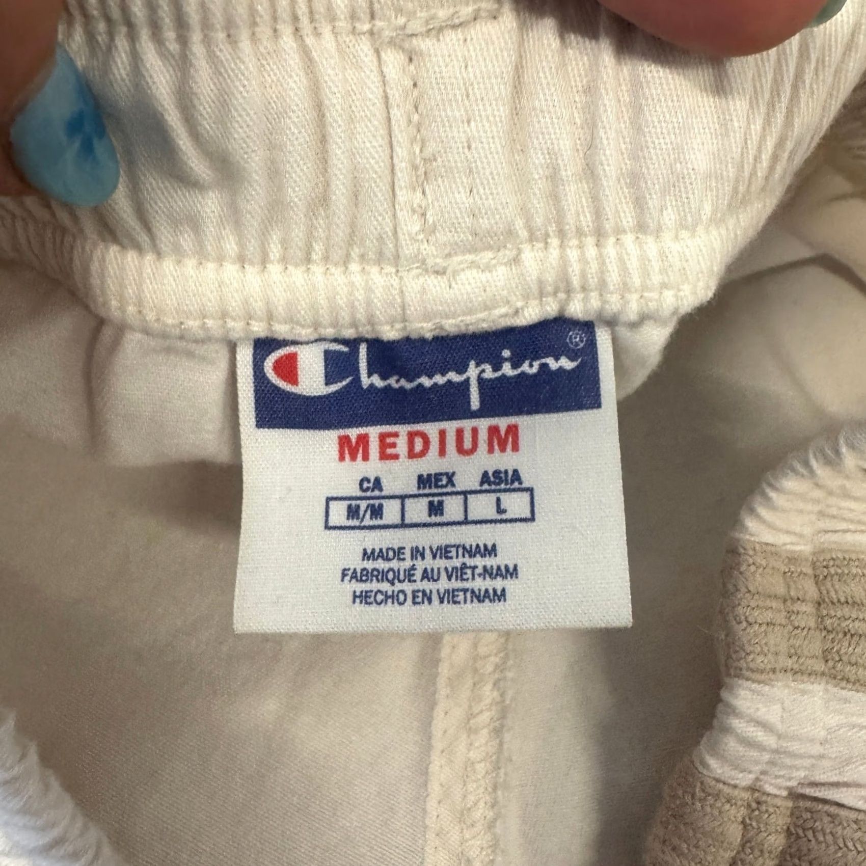 Champion VINTAGE Champion Patch Logo Cream Beige Medium Womens Boyfriend M Size 32" / US 10 / IT 46 - 5 Thumbnail