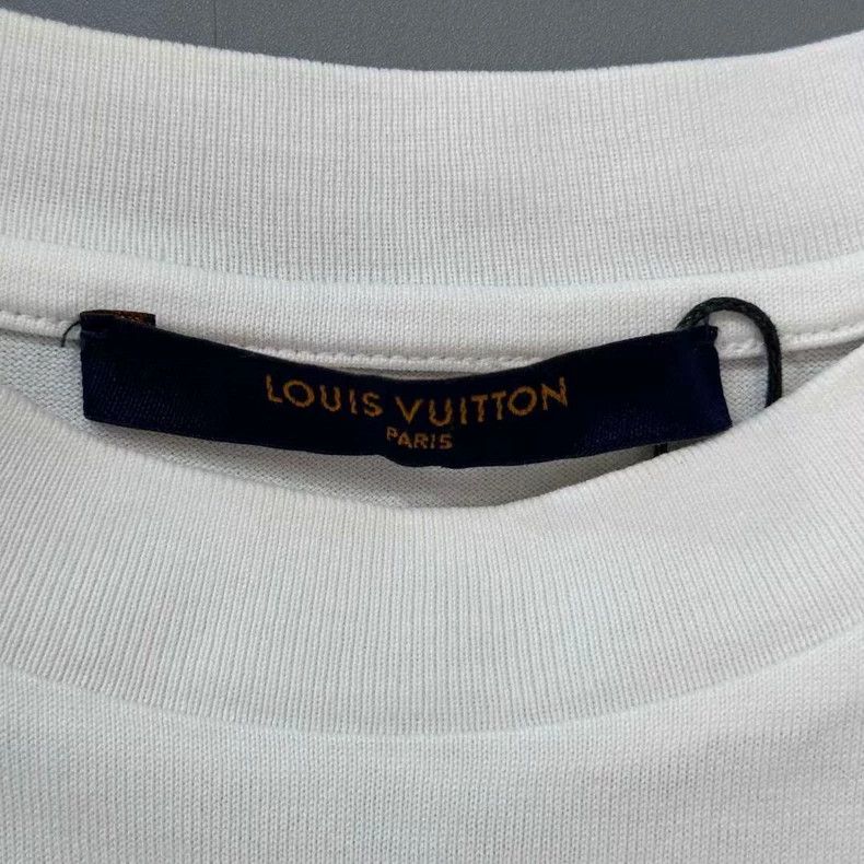 Louis Vuitton Louis Vuitton Lianliankan logo short sleeve Size US M / EU 48-50 / 2 - 5 Thumbnail