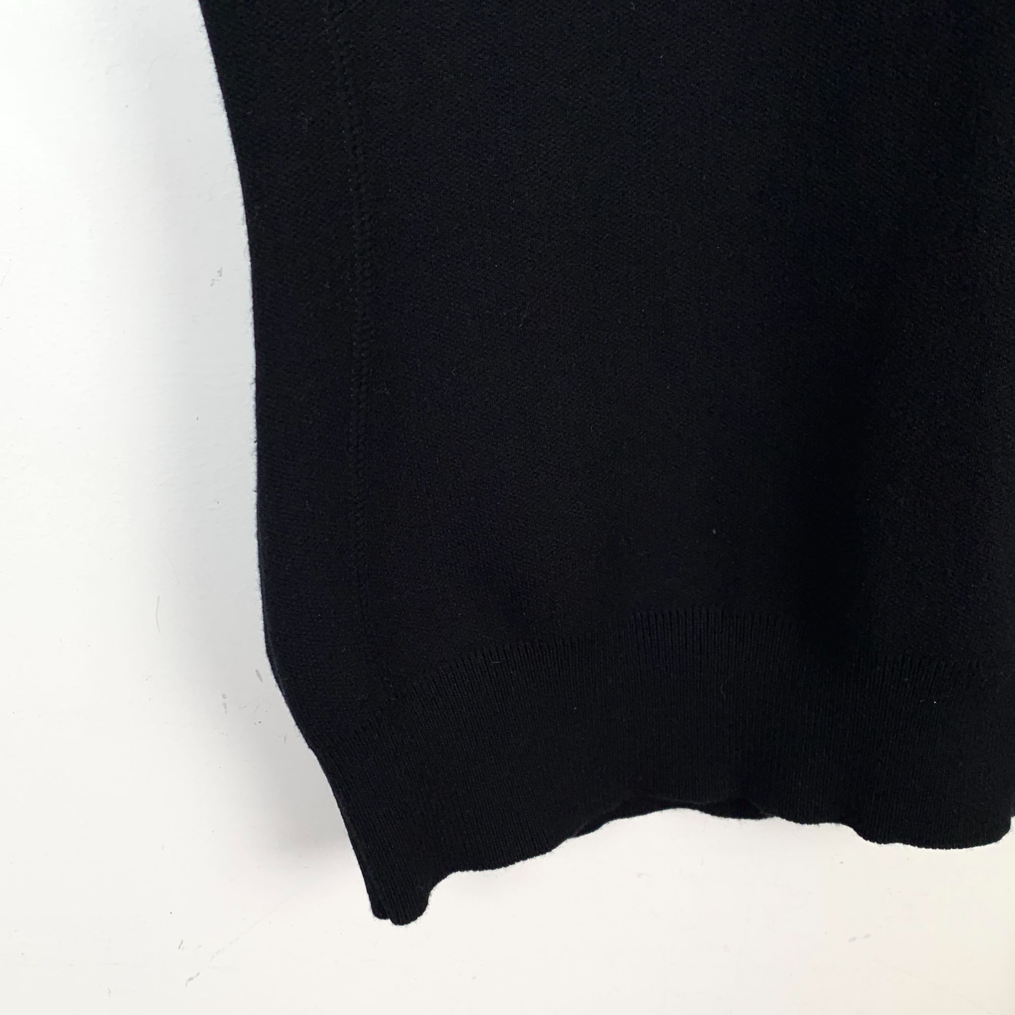 Fendi Fendi Black Logo Letter Round Neck Knit T-Shirt (Size XS) Size US XS / EU 42 / 0 - 5 Thumbnail
