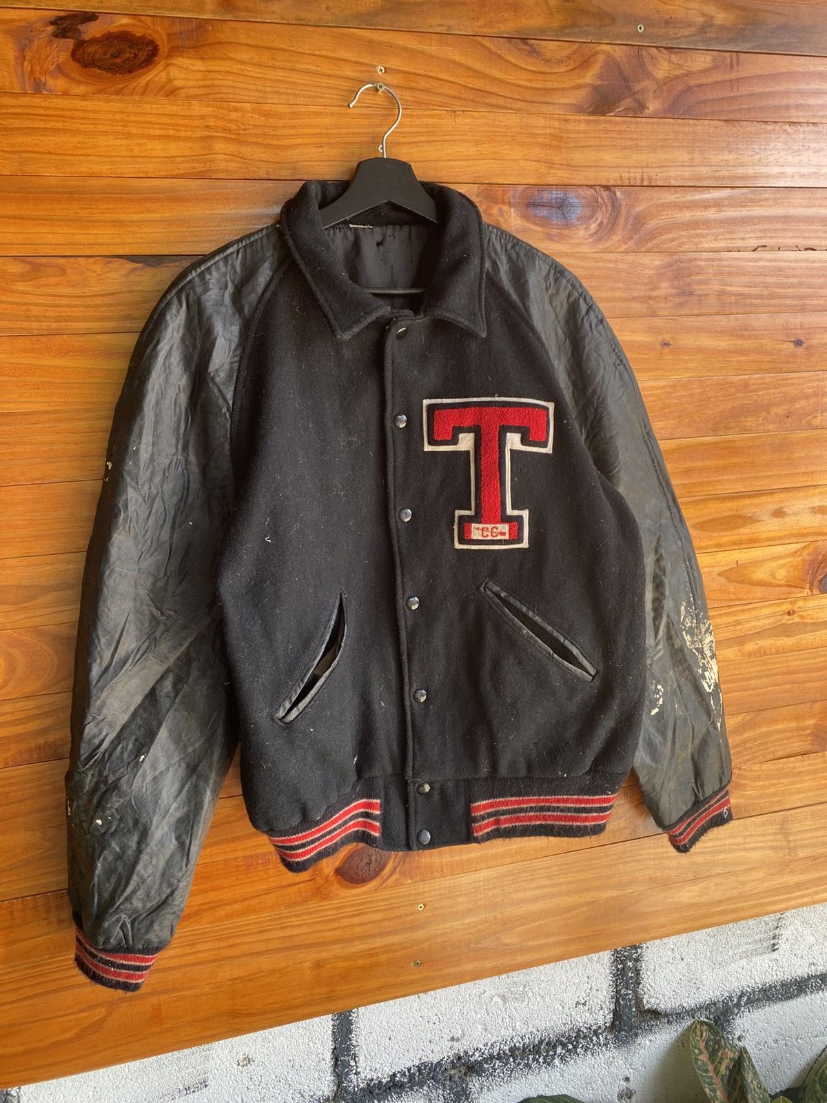 Vintage Vintage 1950s Men’s Black Wool & Leather Varsity Jacket Size US L / EU 52-54 / 3 - 5 Thumbnail