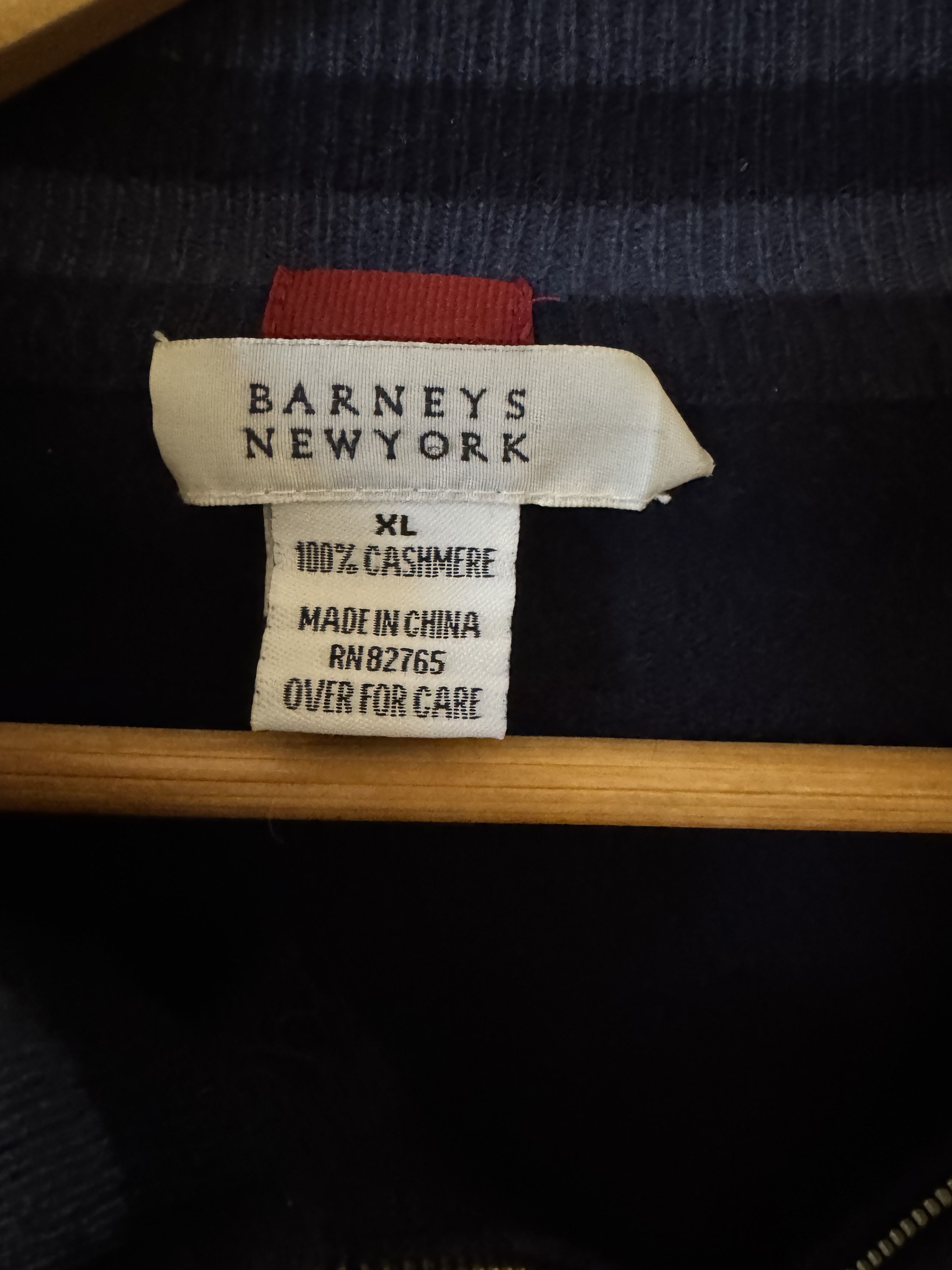 Barneys New York Barneys New York 100 Cashmere Sweater. US XL Size US XL / EU 56 / 4 - 2 Thumbnail