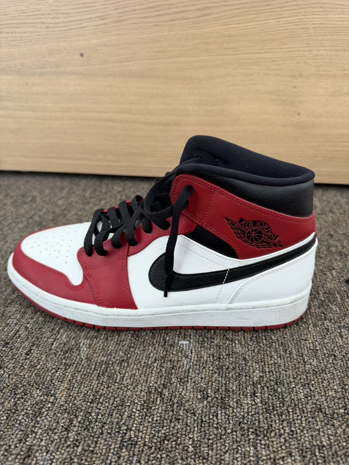 Nike Nike Air Jordan Air Retro 1 Size US 10 / EU 43 - 3 Thumbnail