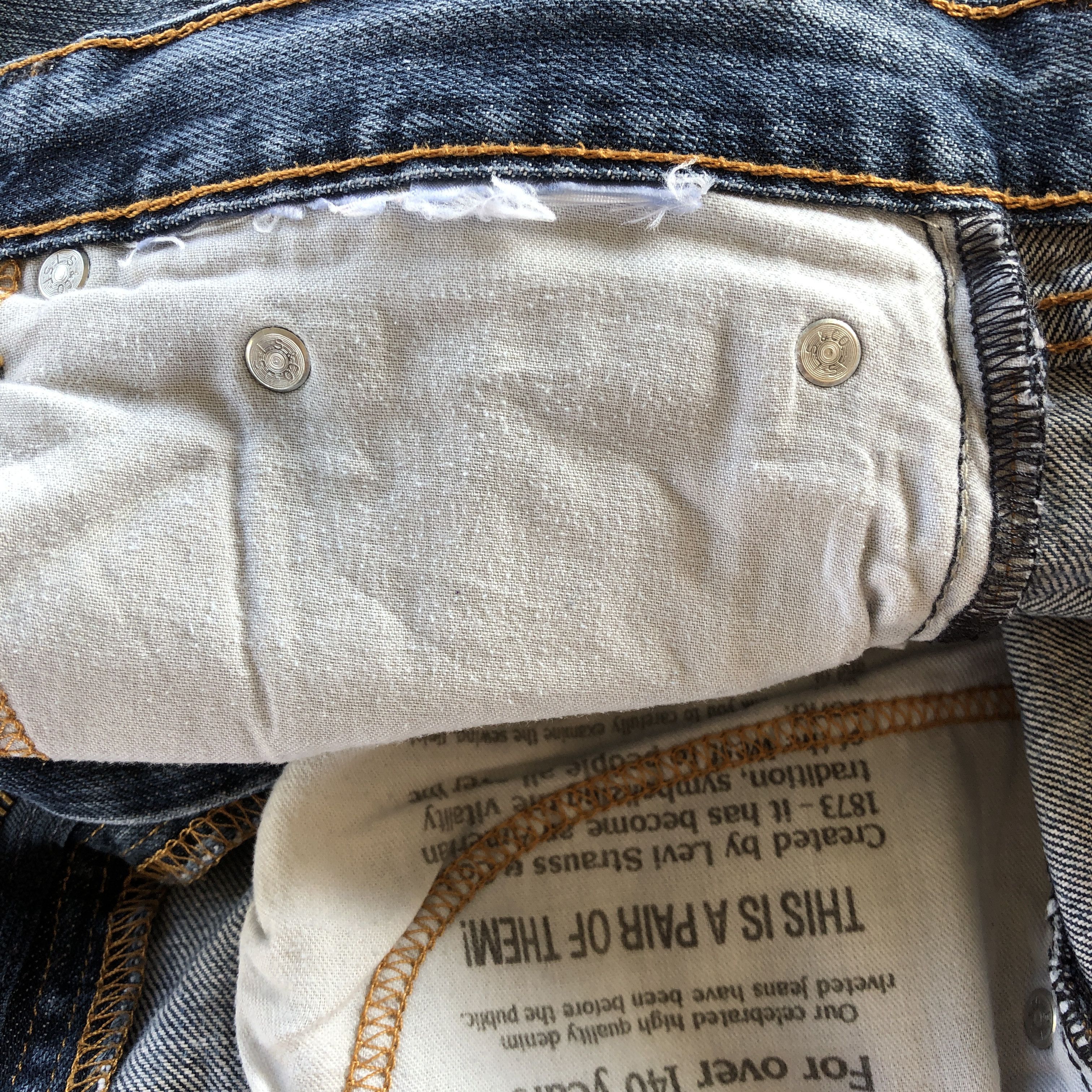 Levi's Vintage Y2K Levis 505 Faded Jeans Levis Straight Cut Denim Size US 32 / EU 48 - 8 Thumbnail