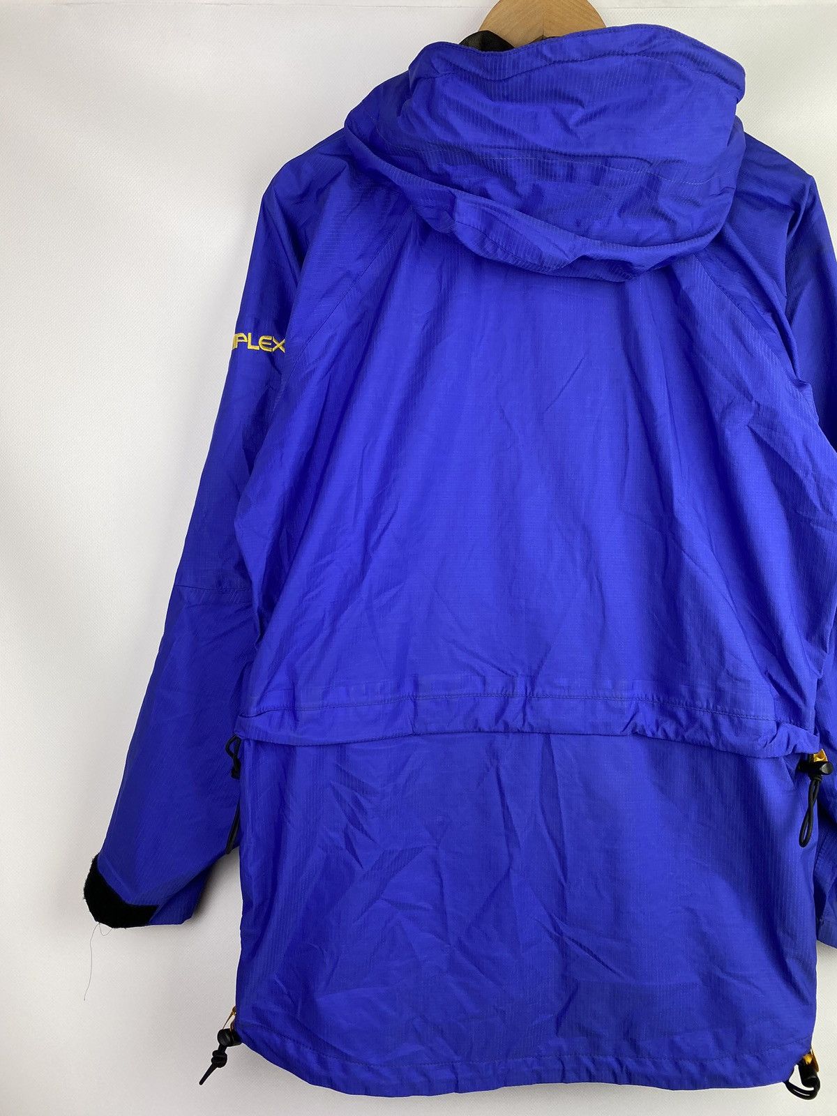 Berghaus × Vintage Berghaus vintage gore Tex thunderflash Jacket size S Size US S / EU 44-46 / 1 - 15 Thumbnail