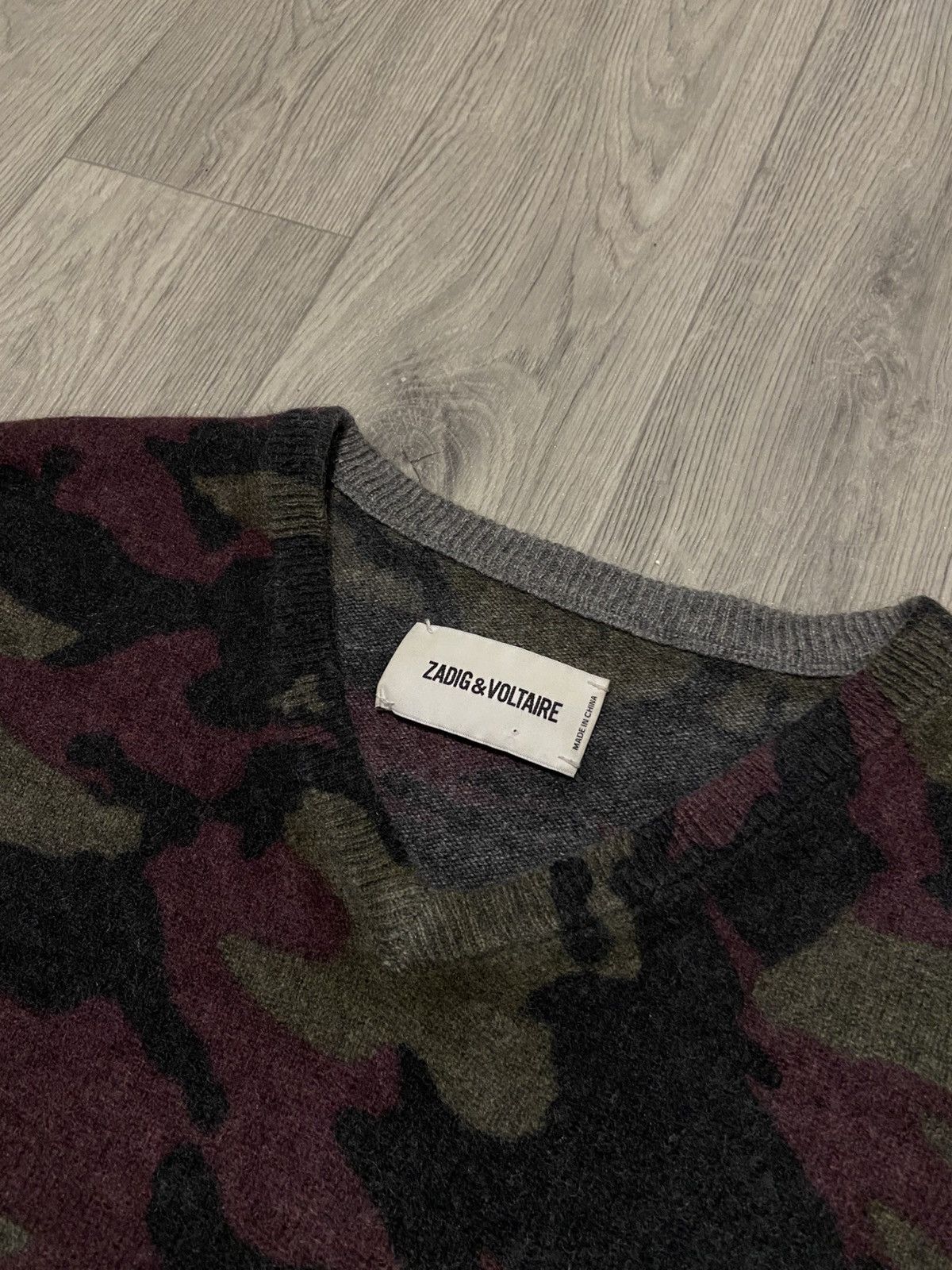 Zadig & Voltaire Zadig Voltaire V Neck Cashemere Camo Pullover Women’s Size M Size M / US 6-8 / IT 42-44 - 3 Thumbnail