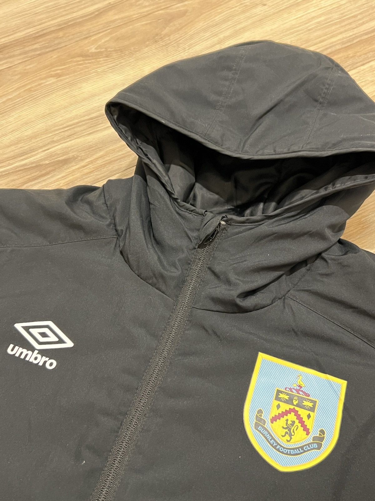 Umbro Parka Umbro Burnley Football Club Soccer England Size US L / EU 52-54 / 3 - 8 Thumbnail