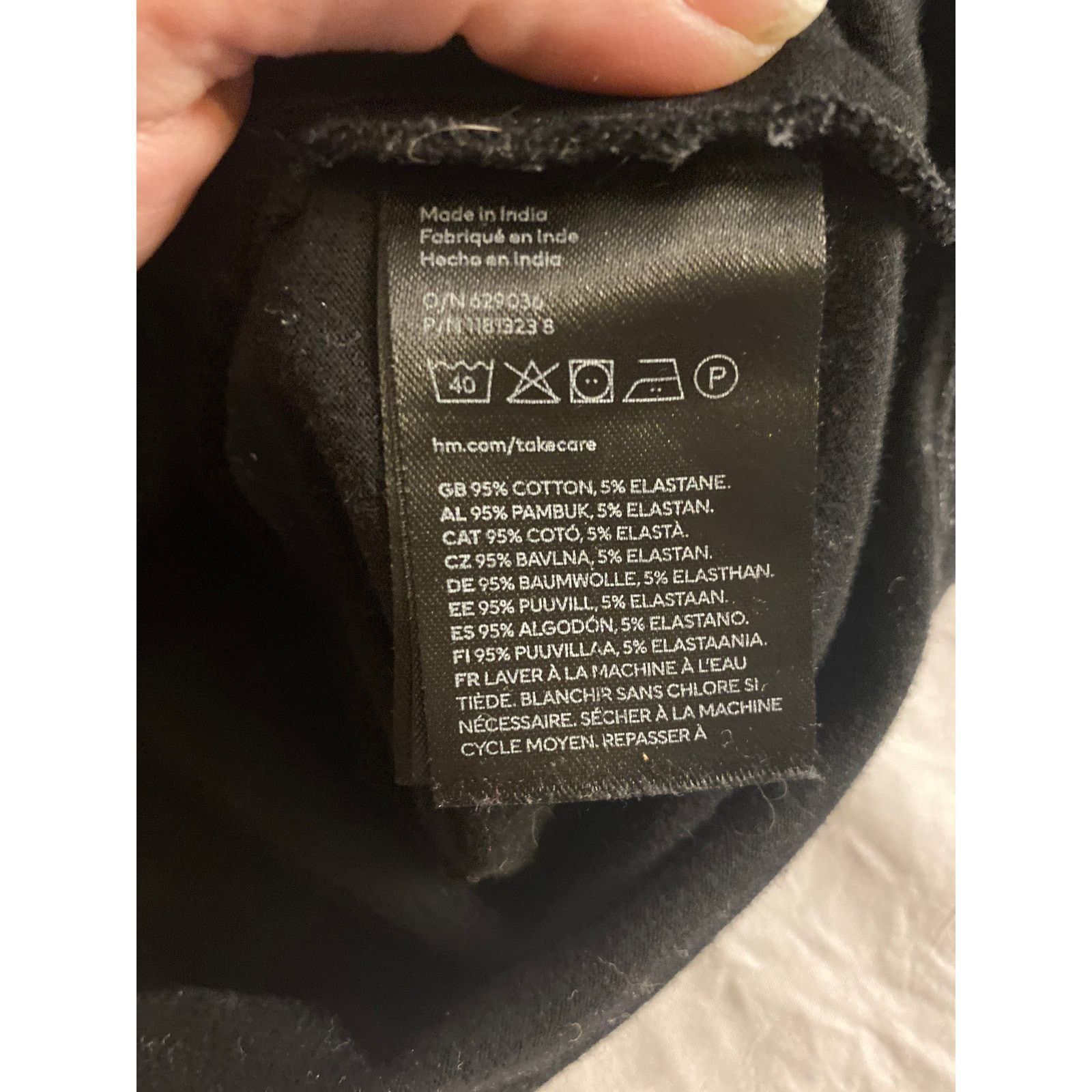 H&M Minimalist Y2K Streetwear Black Long Sleeve Crop Top H&M M Size M / US 6-8 / IT 42-44 - 4 Thumbnail