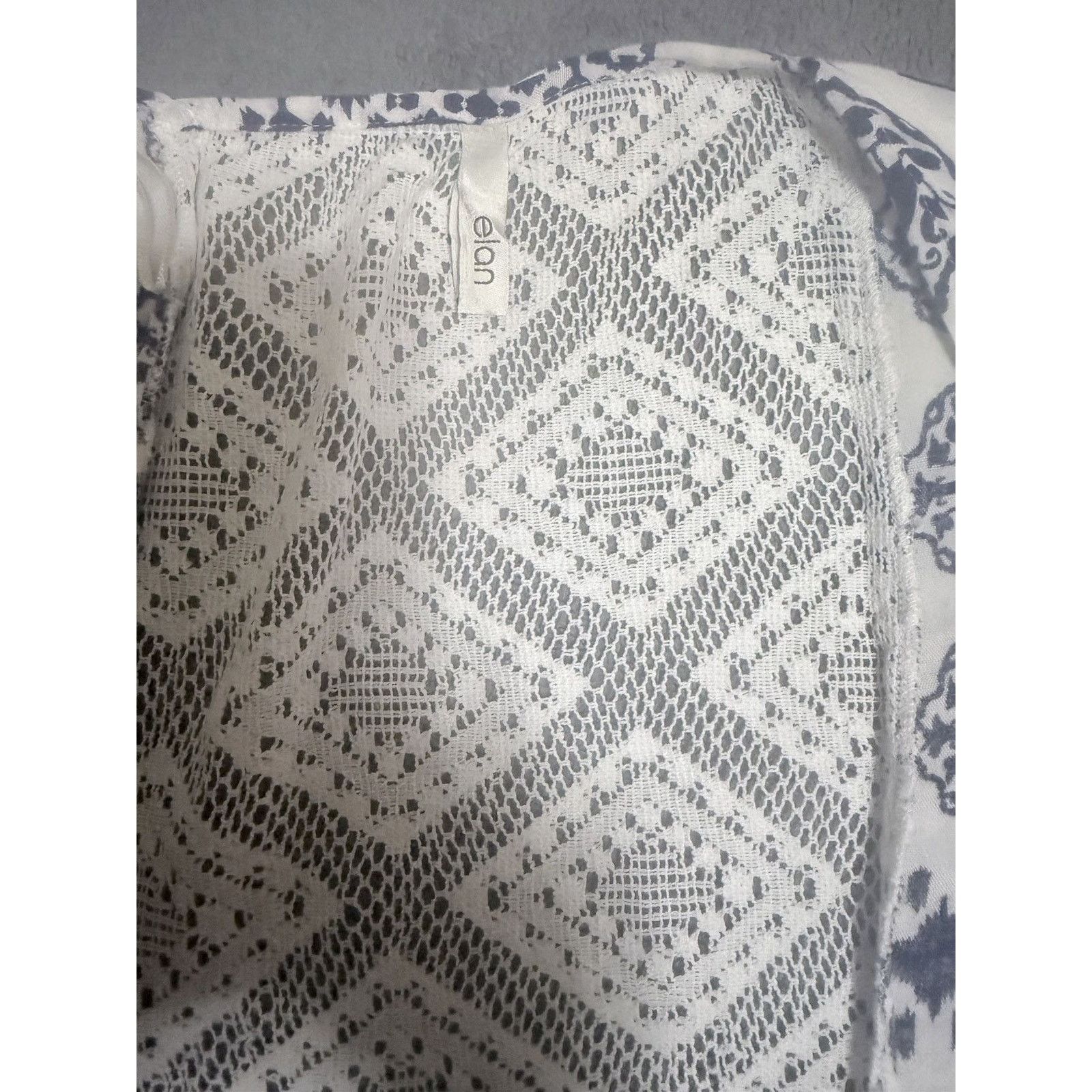 ELAN White kimono jacket with lace panel and navy pattern Size ONE SIZE - 10 Thumbnail