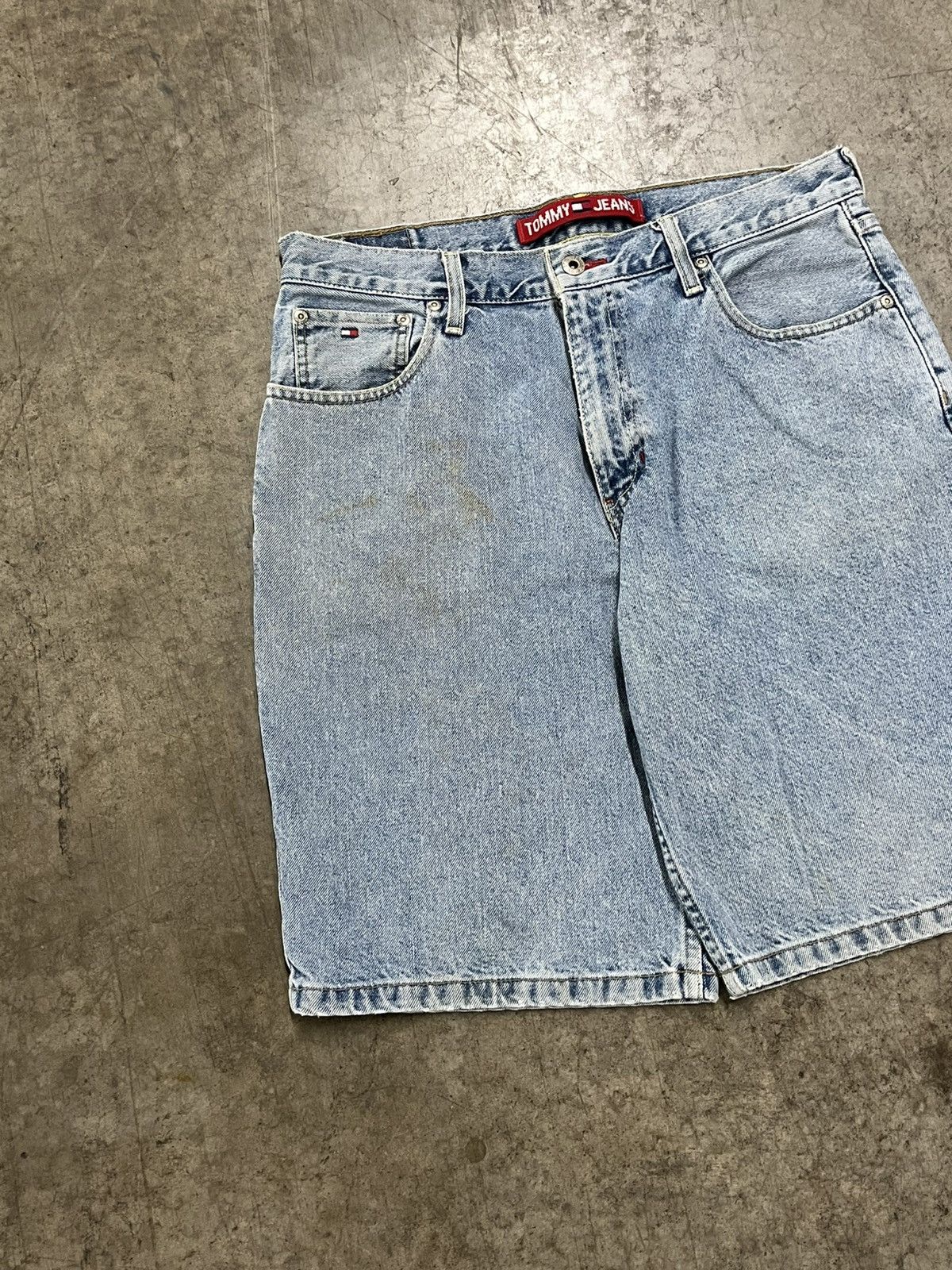 Tommy Hilfiger × Vintage Tommy Hilfiger y2k baggy jorts skater streetwear hype rare Size US 32 / EU 48 - 5 Thumbnail