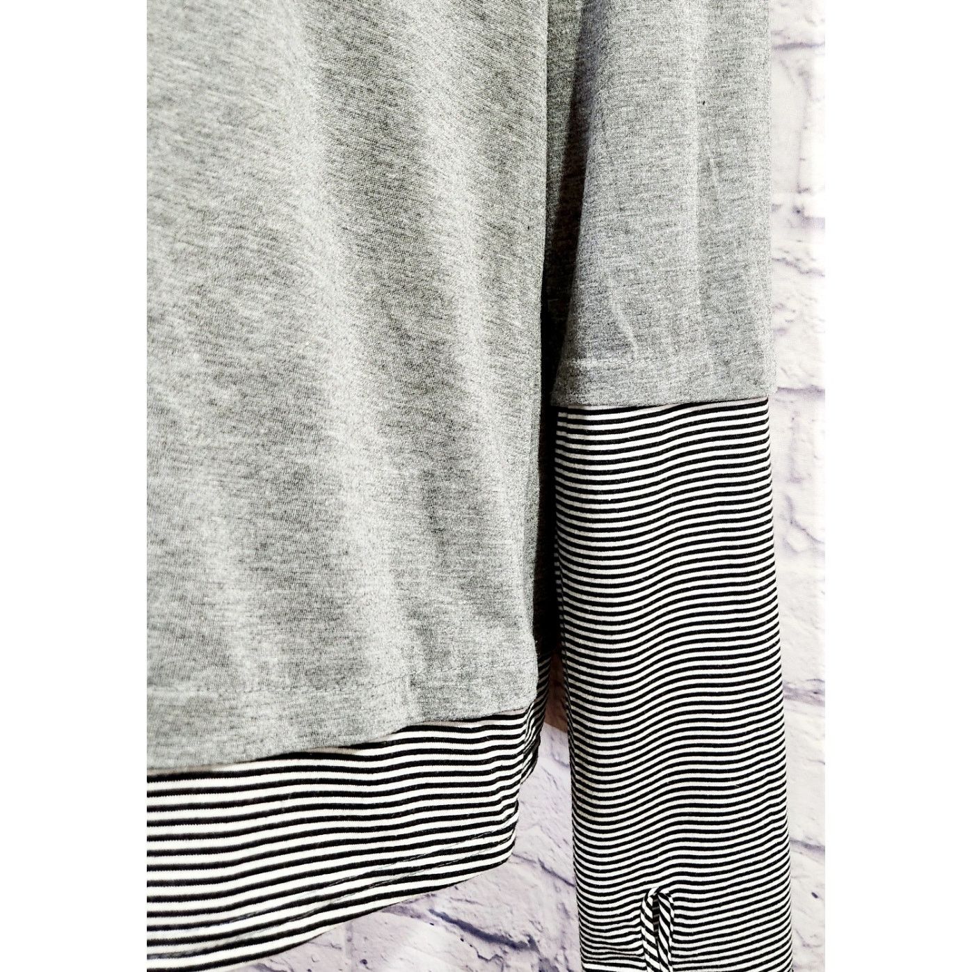 Other Gray Heathered Long Sleeves Layered Look Top Large Stretch Size L / US 10 / IT 46 - 2 Thumbnail