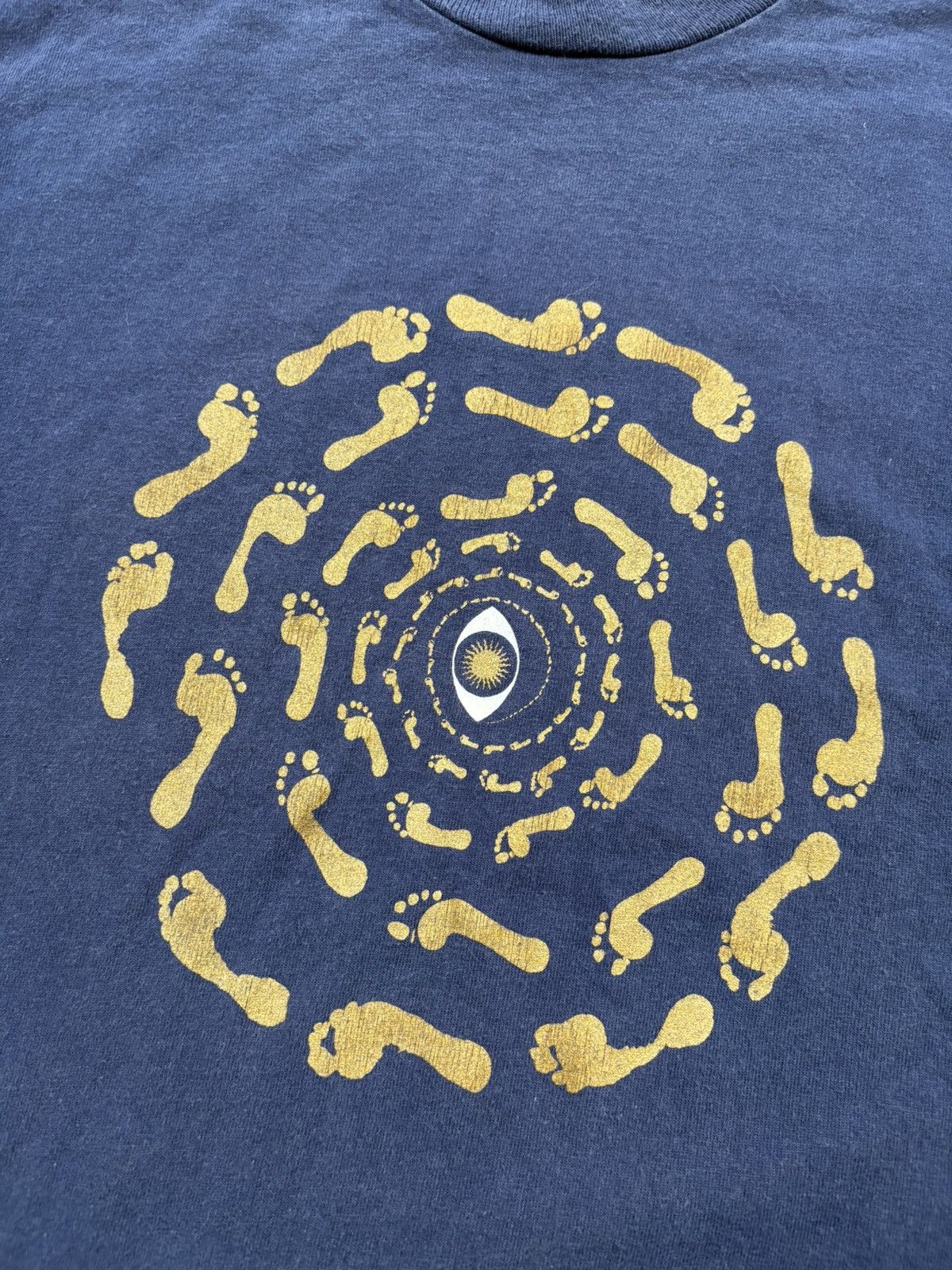 Arts & Science 90s Johannes Frischknecht Footsteps Eye Mandala Art Tee M Size US M / EU 48-50 / 2 - 2 Thumbnail