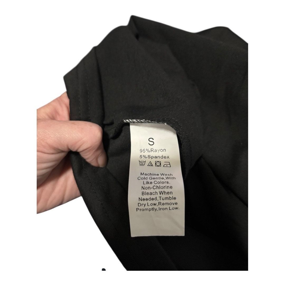 Shein Black V-Neck Tee Size S NWOT Size S / US 4 / IT 40 - 3 Thumbnail
