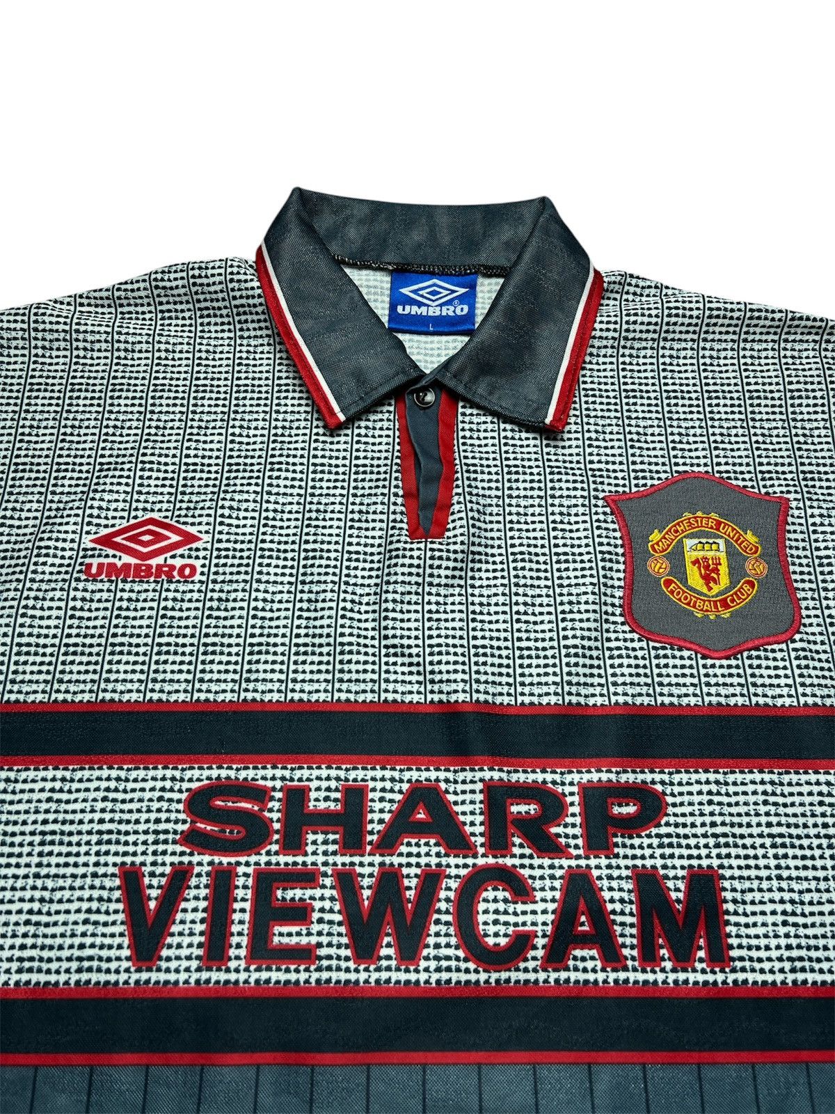Umbro Manchester united away umbro shirt 1995-1996 football jersey Size US L / EU 52-54 / 3 - 4 Thumbnail