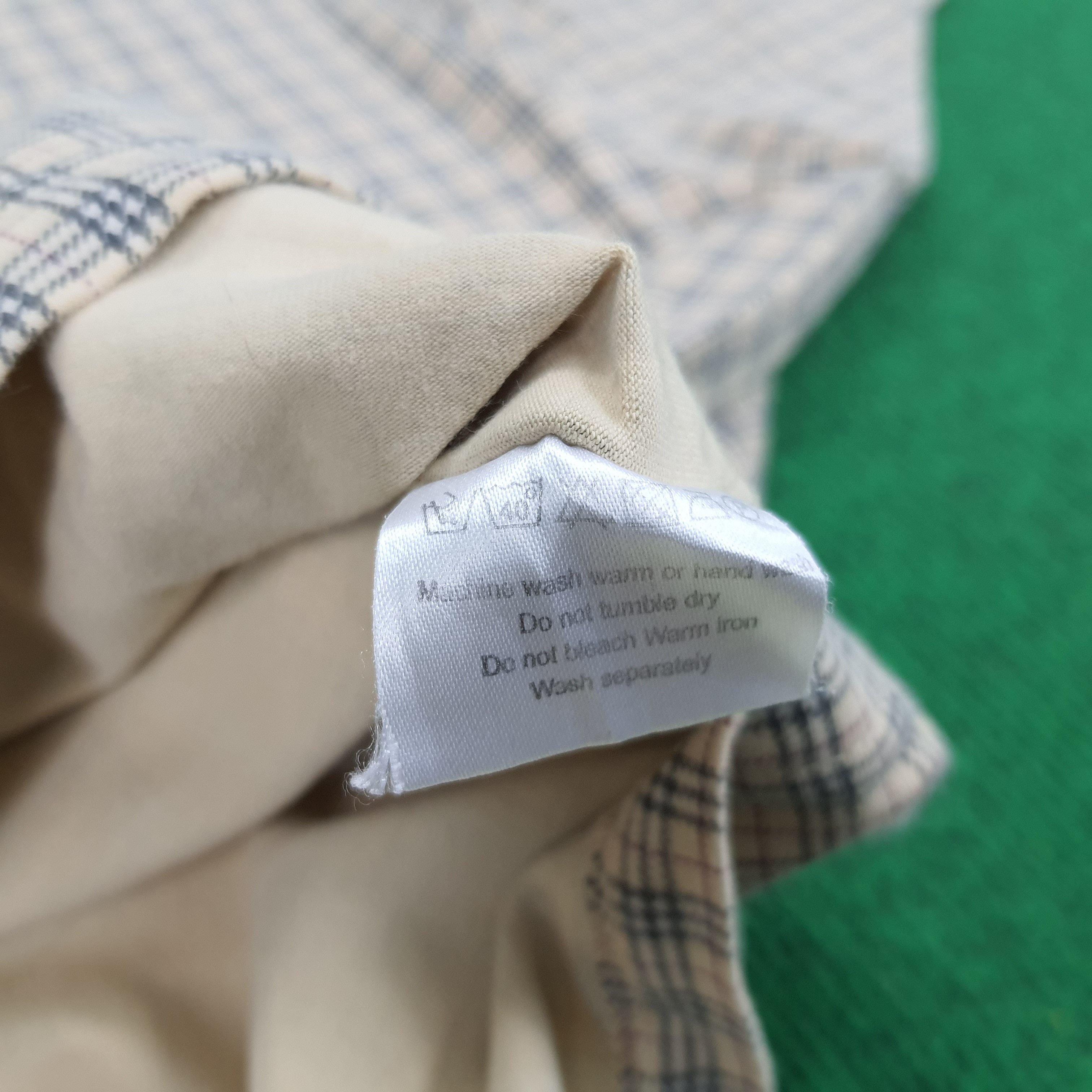 Burberry × Vintage Vintage Burberry London Pocket T-shirt Size US L / EU 52-54 / 3 - 6 Thumbnail
