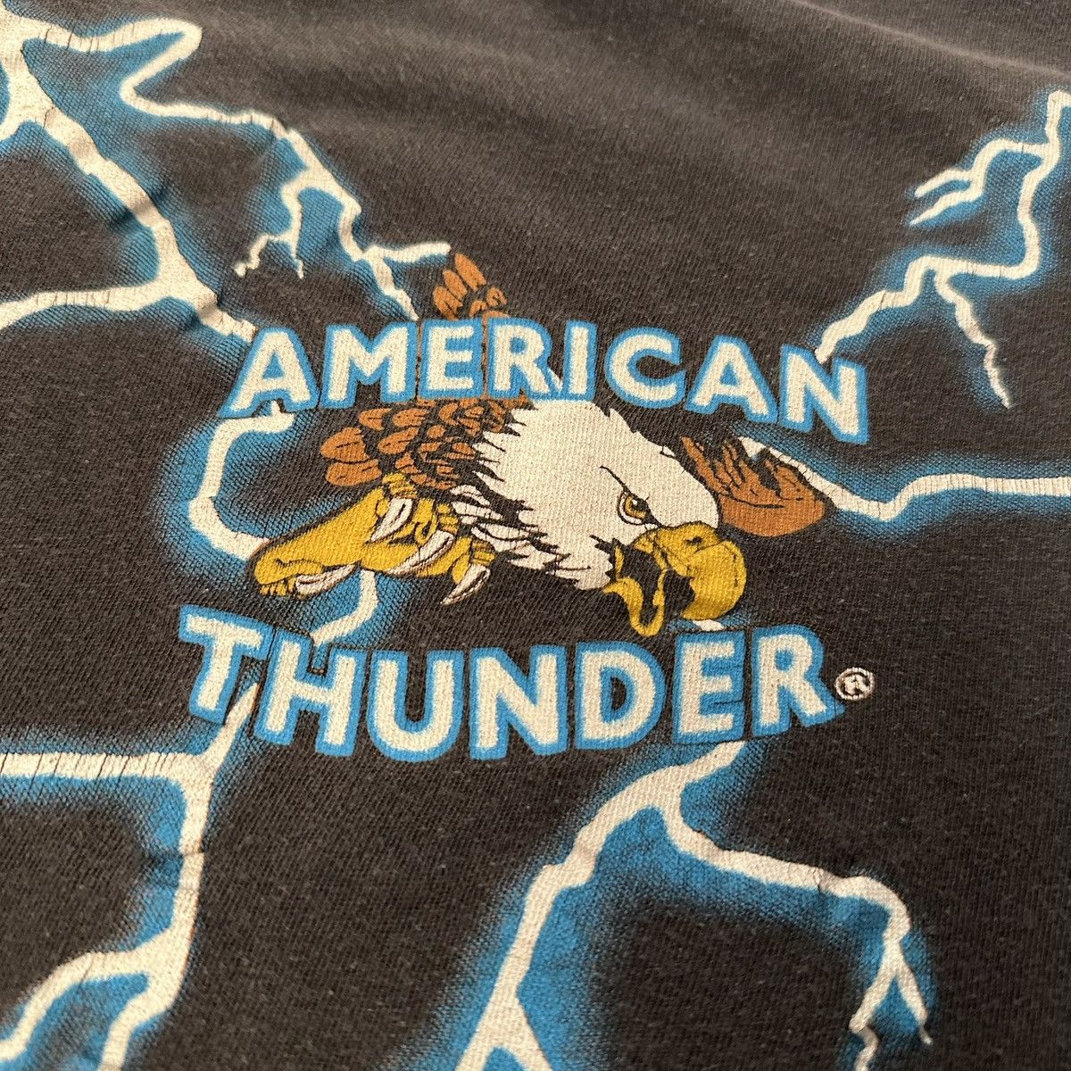 Vintage Vintage 90s American Thunder Tiger Lightning t-shirt Size US XL / EU 56 / 4 - 7 Thumbnail