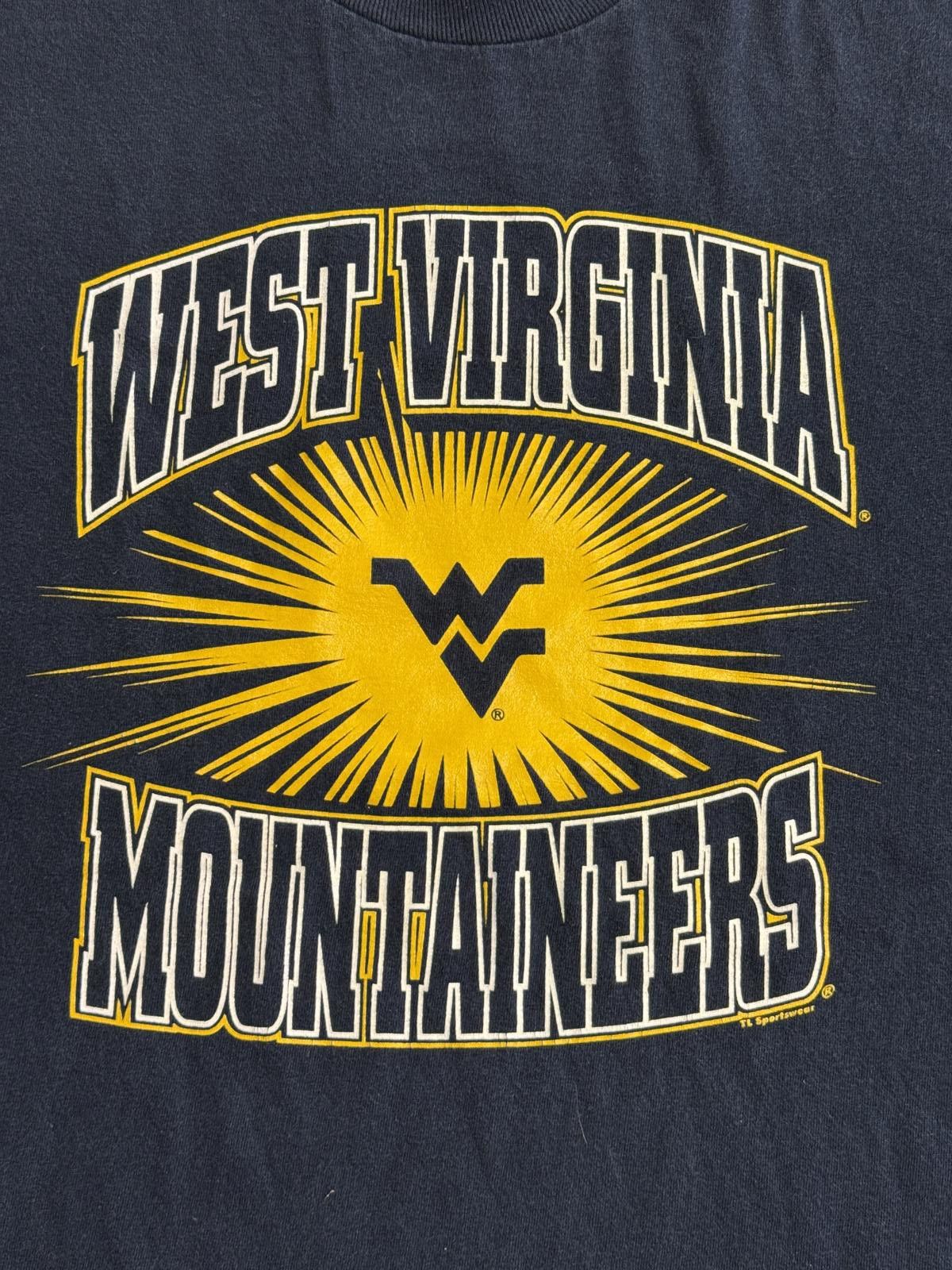 Designer VTG West Virginia University Mountainers T-shirt Tee XL Size US XL / EU 56 / 4 - 3 Thumbnail