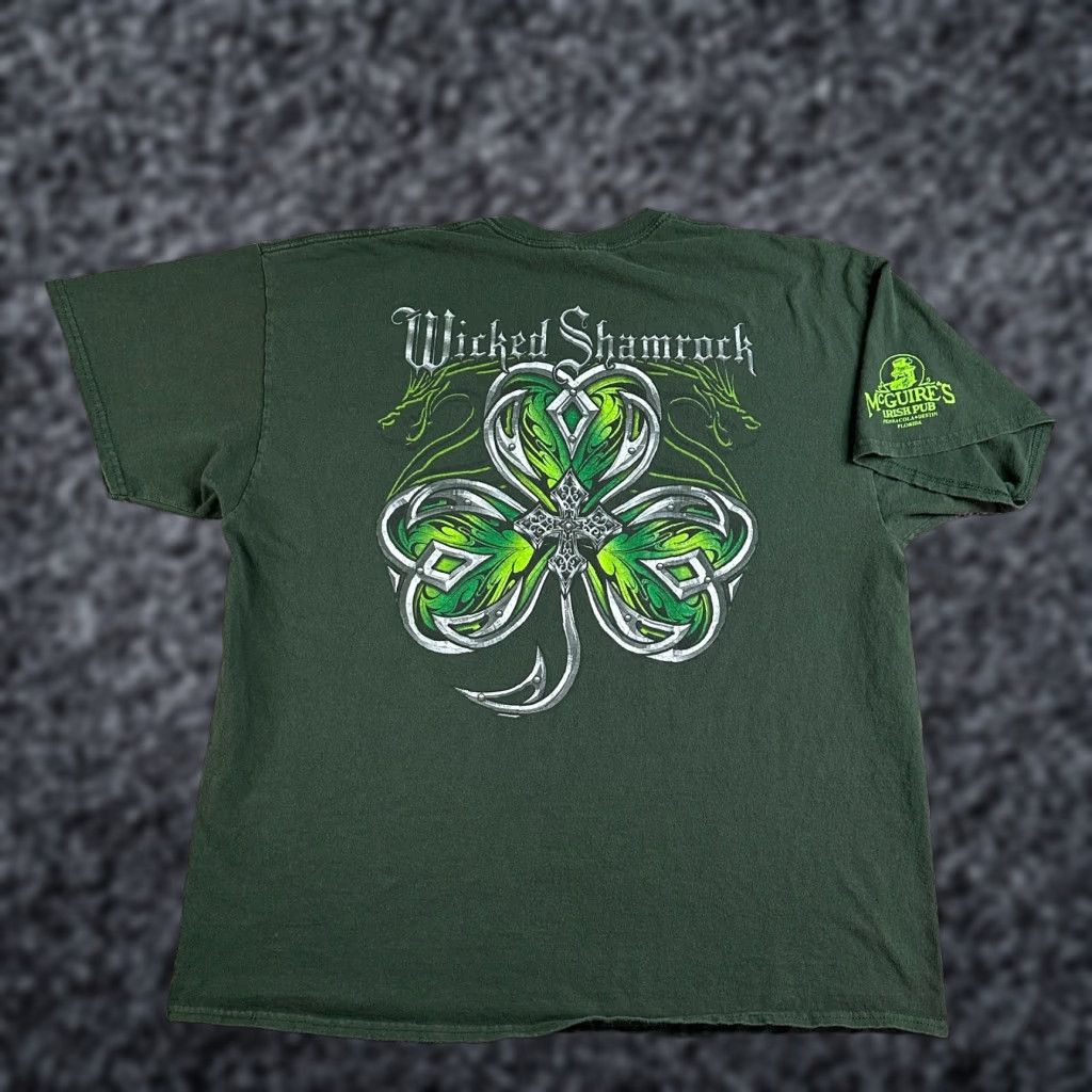 Gildan Wicked Shamrock Shirt Mens 2XL Green Gray Irish Heritage Short Sleeve T-Shirt Size US XXL / EU 58 / 5 - 1 Thumbnail