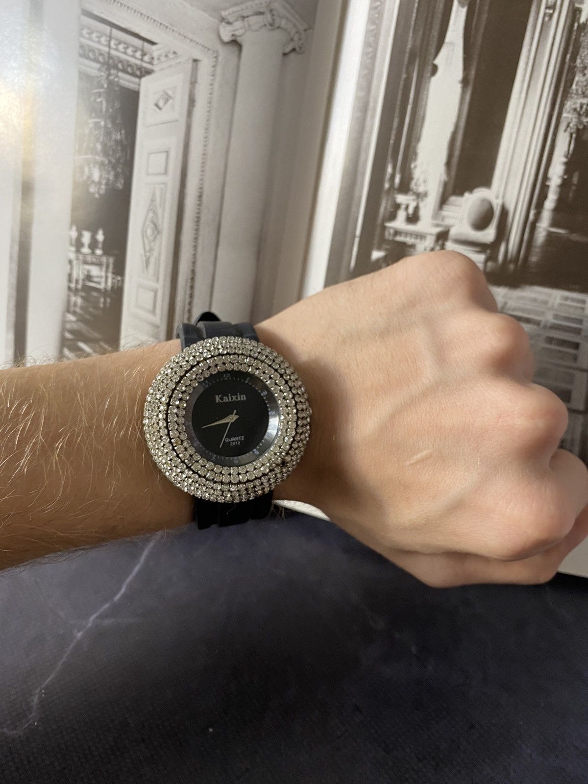 Japanese Brand Kaixin 2012 Crystal Watch on Silicone Strap Size ONE SIZE - 1 Thumbnail