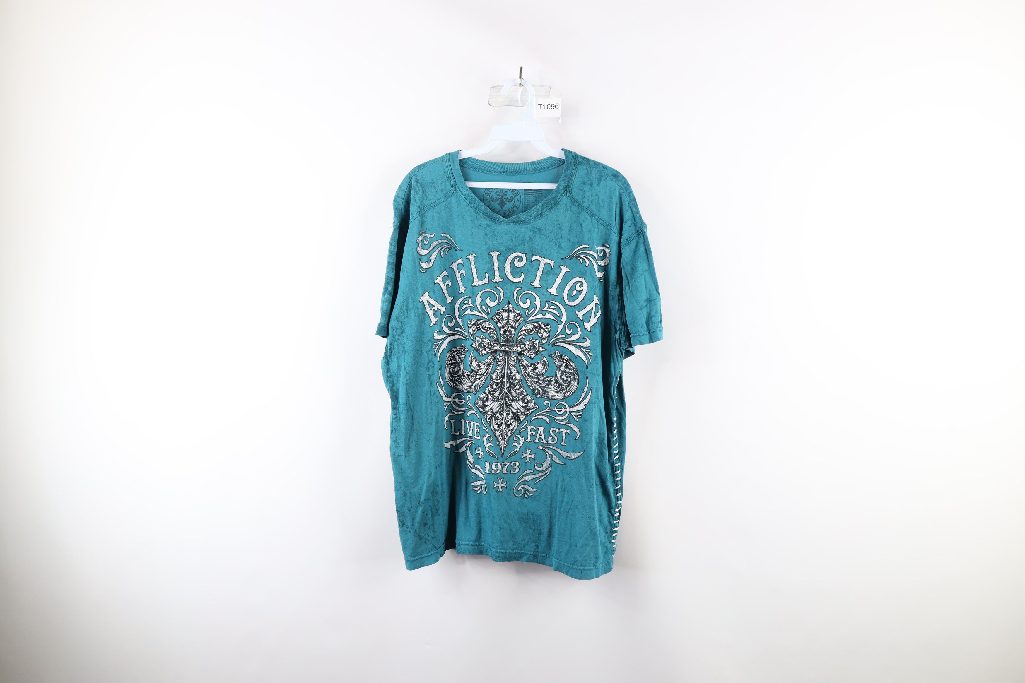 Affliction × Vintage Vintage Affliction Fleur de Lis UFC MMA Fighting T-Shirt USA Size US L / EU 52-54 / 3 - 1 Thumbnail