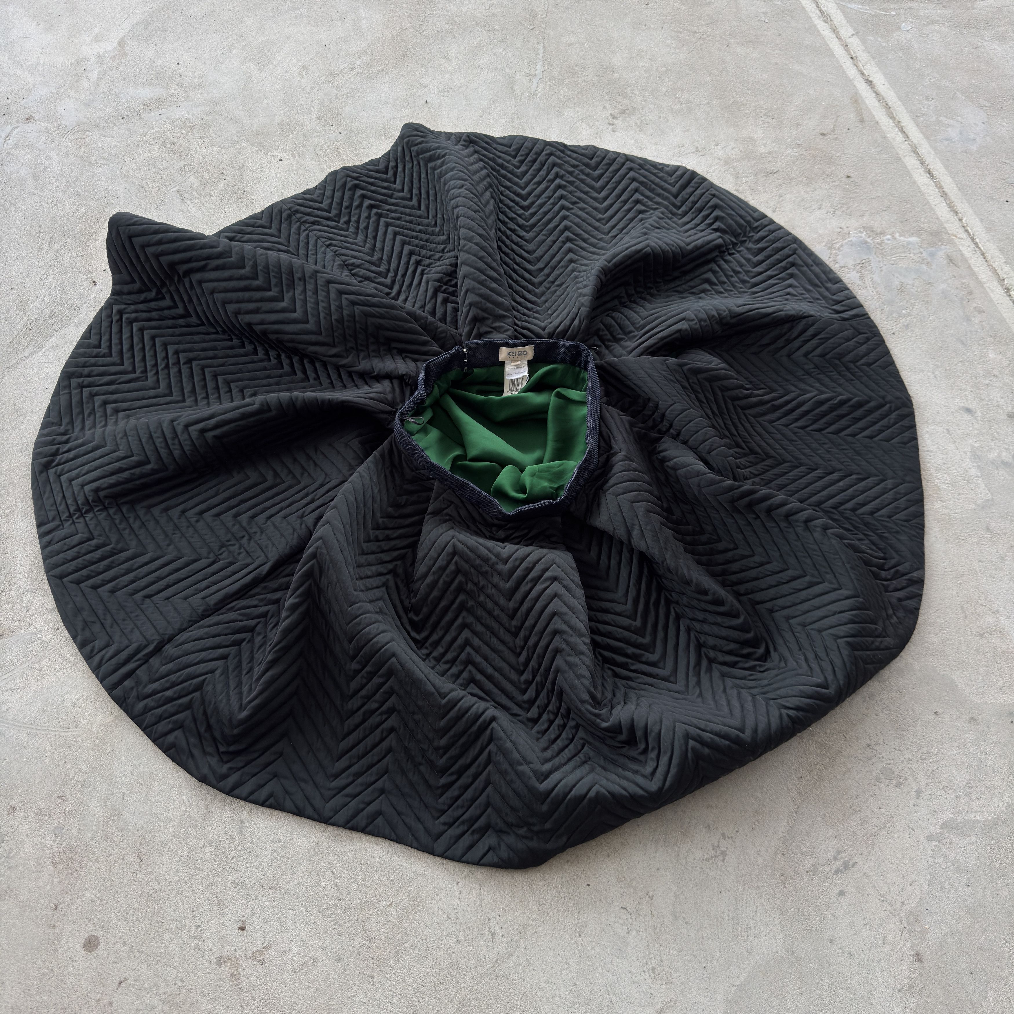 Kenzo Vintage Kenzo Paris Quilted Chevron Green Flared Midi Skirt Size 28" / US 6 / IT 42 - 8 Thumbnail