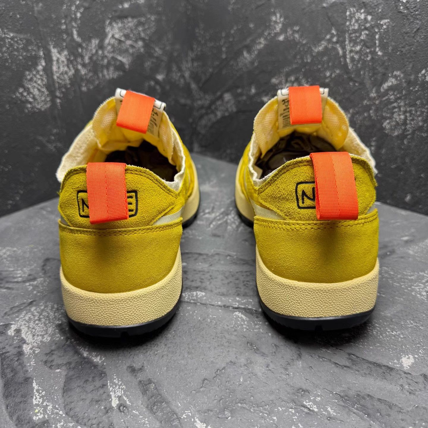 Nike Nike x Tom Sachs Mars Yard 4.0 Yellow Q10 Size US 10 / EU 43 - 6 Thumbnail