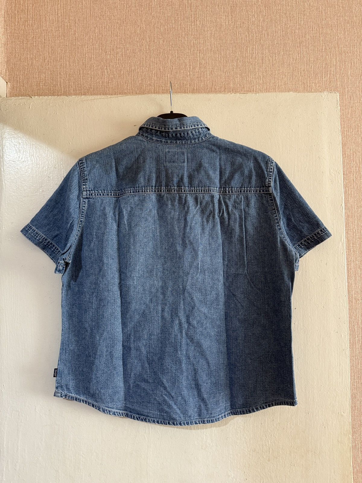 Levi's Vintage Levi’s Jeans Denim Short Sleeve Button Up Women’s Size L / US 10 / IT 46 - 7 Thumbnail