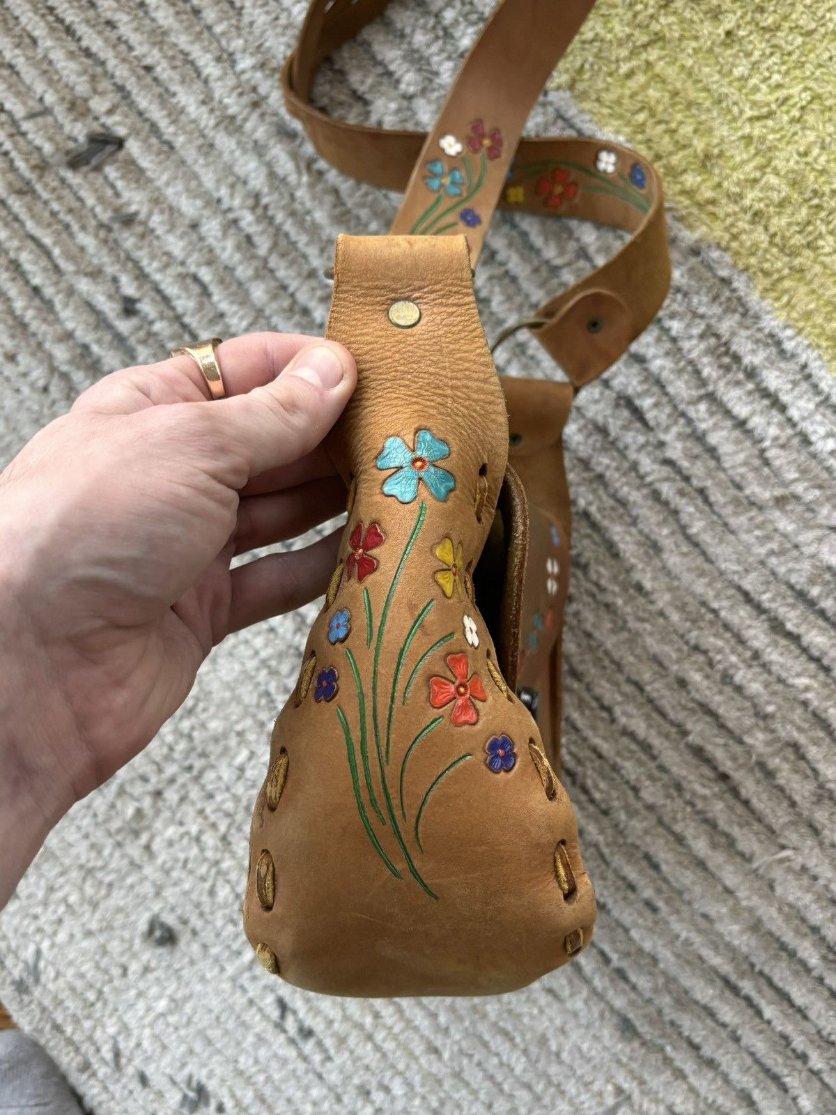 Cowboy Equipment 1970s Vintage Tooled Leather Bag Crossbody Messenger Purse Size ONE SIZE - 6 Thumbnail