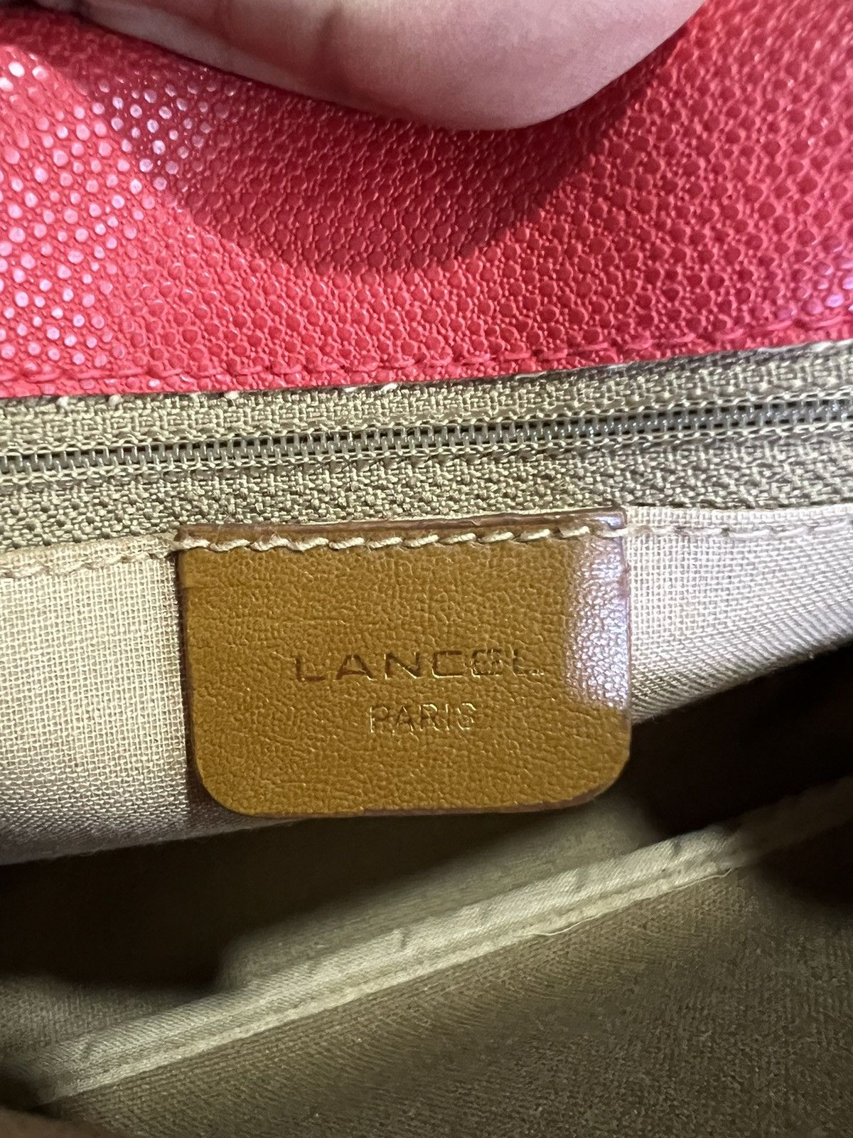 Lancel × Leather × Vintage Vintage Lancel sling bag( good as new) Size ONE SIZE - 10 Thumbnail