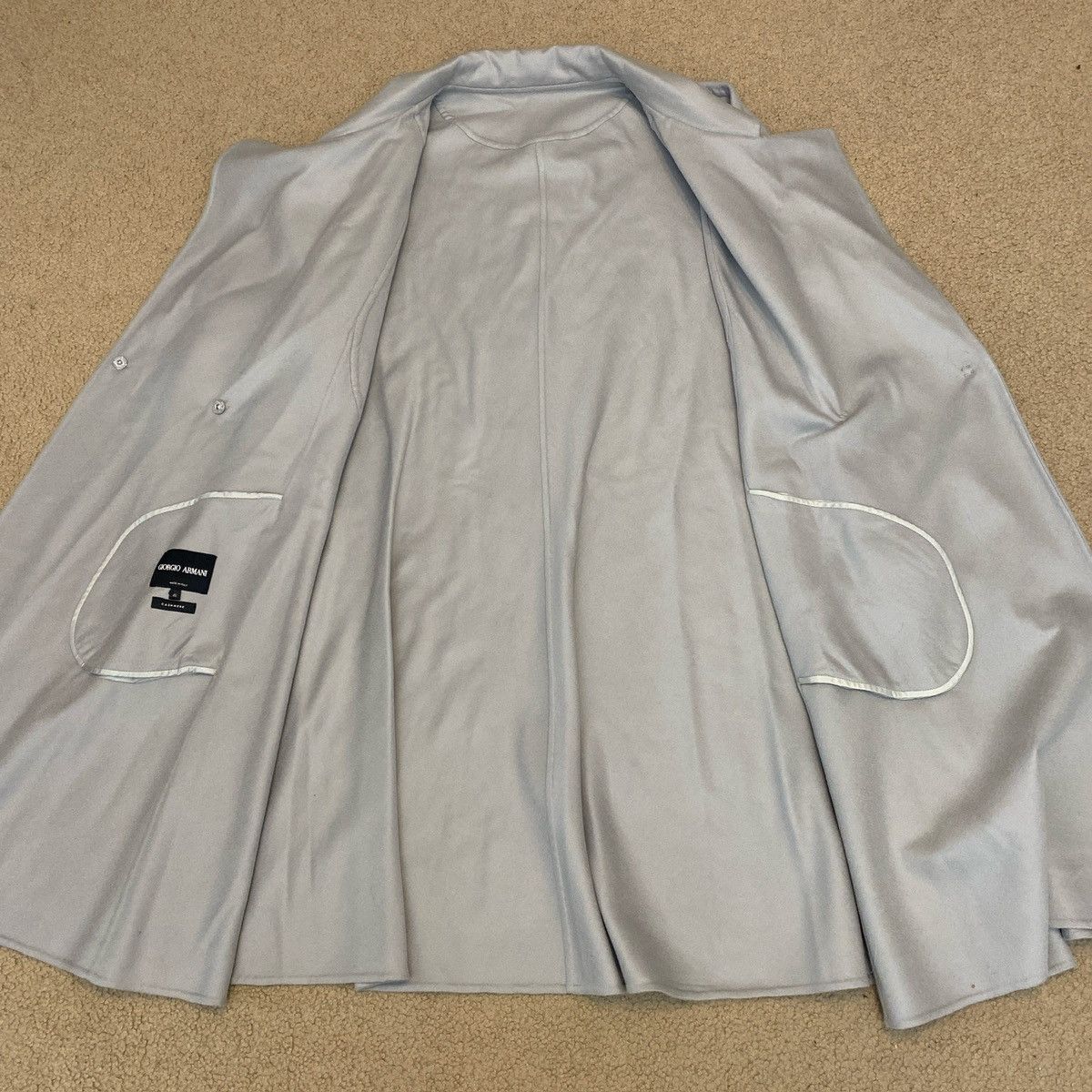 Giorgio Armani Giorgio Armani Cashmere Light Gray Over Coat Size L / US 10 / IT 46 - 6 Thumbnail