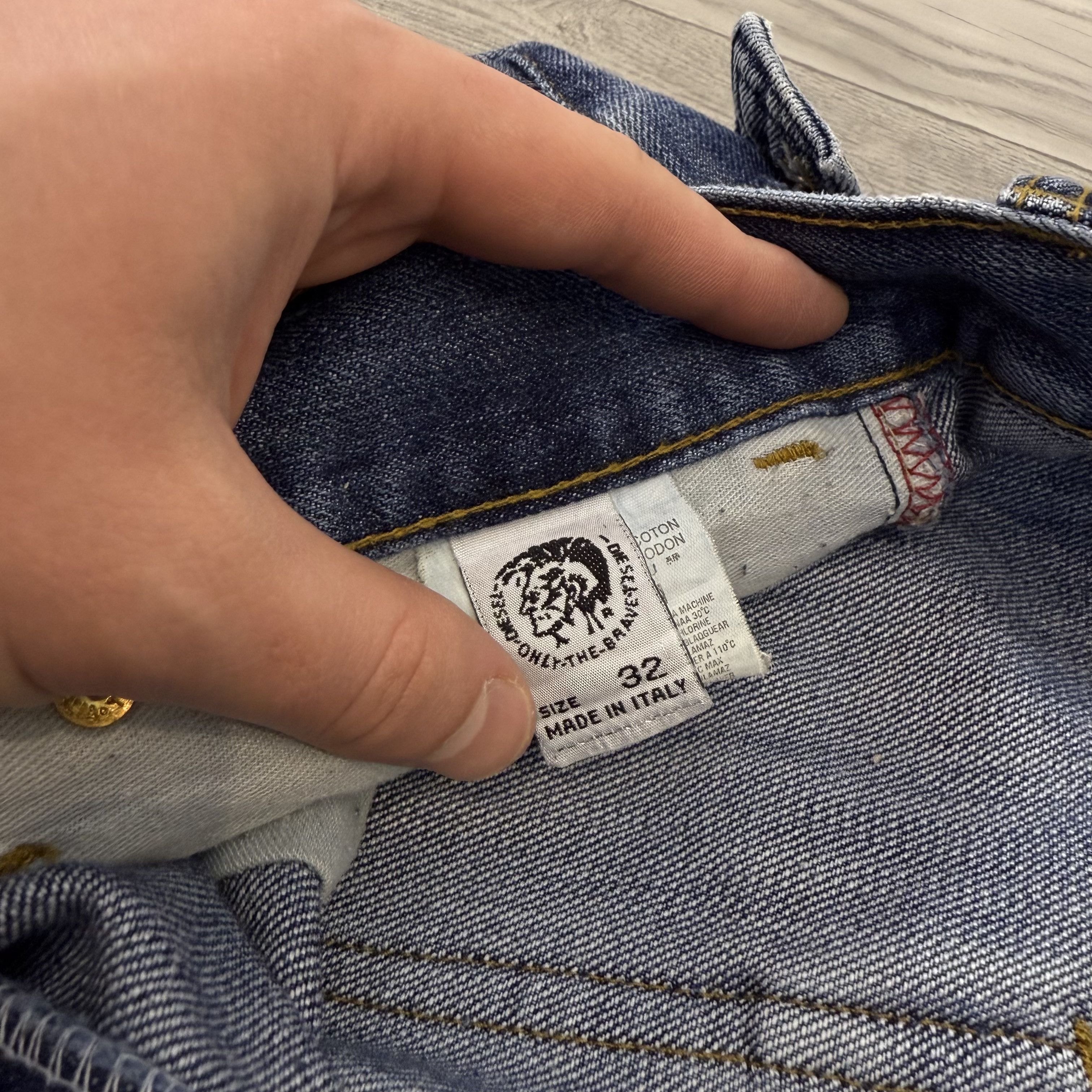 Diesel Vintage Diesel Y2K Rare Blue Denim Straight Jeans 32 Size US 32 / EU 48 - 15 Thumbnail