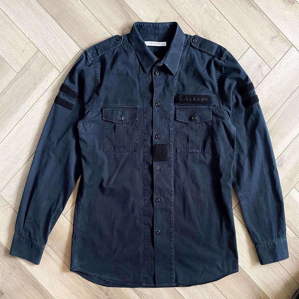 Givenchy Givenchy SS17 Riccardo Tisci Era Officers Shirt Size US L / EU 52-54 / 3 - 4 Thumbnail