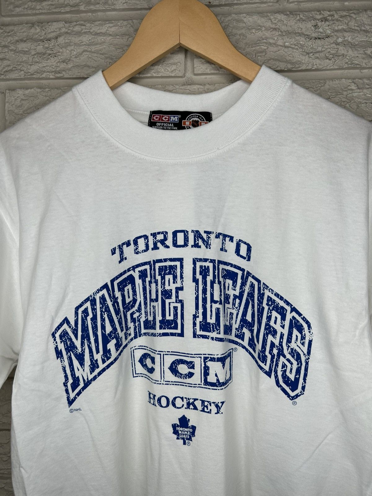 Ccm Vintage CCM Toronto Maple Leafs Spell Out Shirt Size US M / EU 48-50 / 2 - 2 Thumbnail