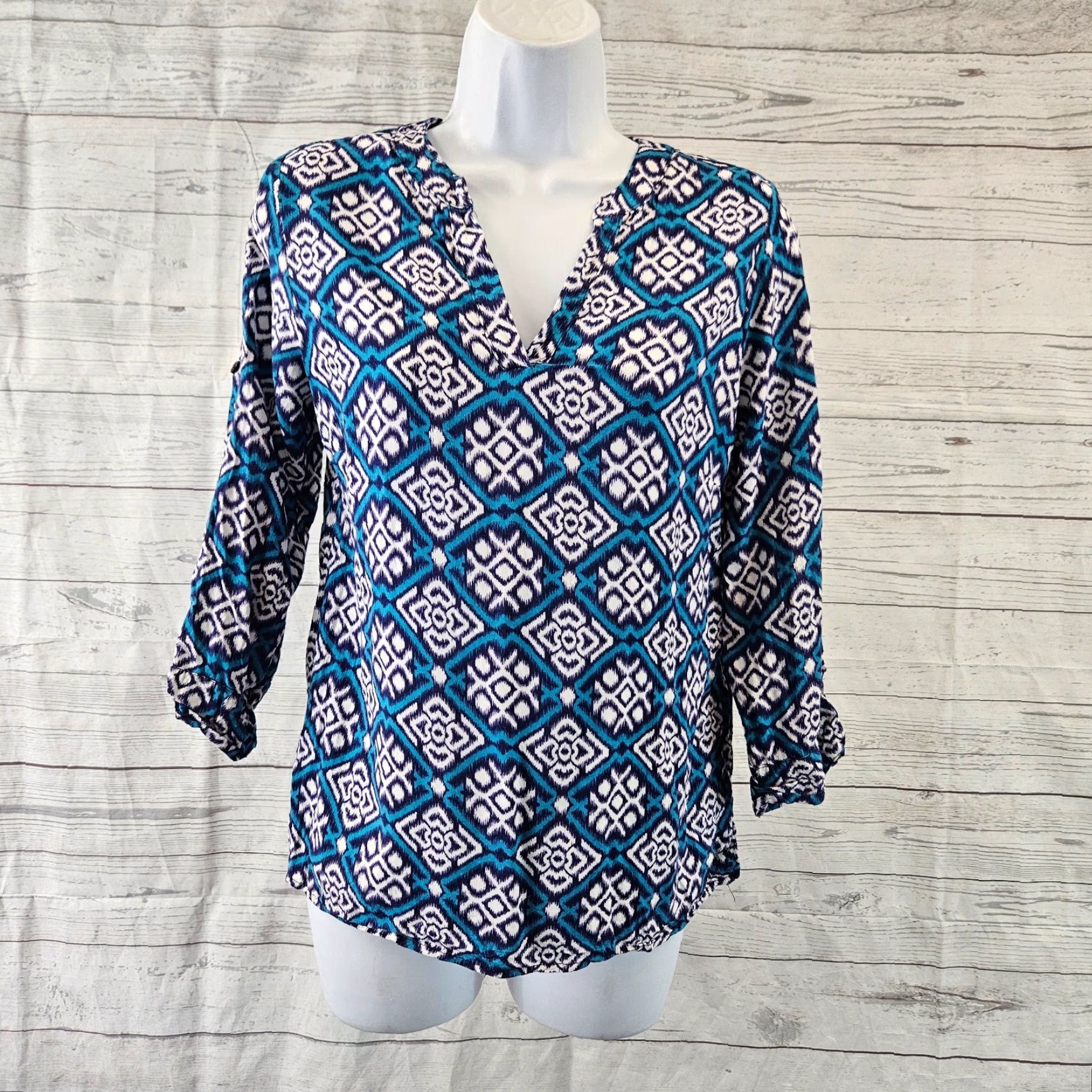 Vintage Pixley Womens Top Sz Small Blue 3/4 Sleeve Rayon Shirt Blouse Womens Small Blue 3/4 Sleeve Rayon Pixley Size S / US 4 / IT 40 - 2 Thumbnail