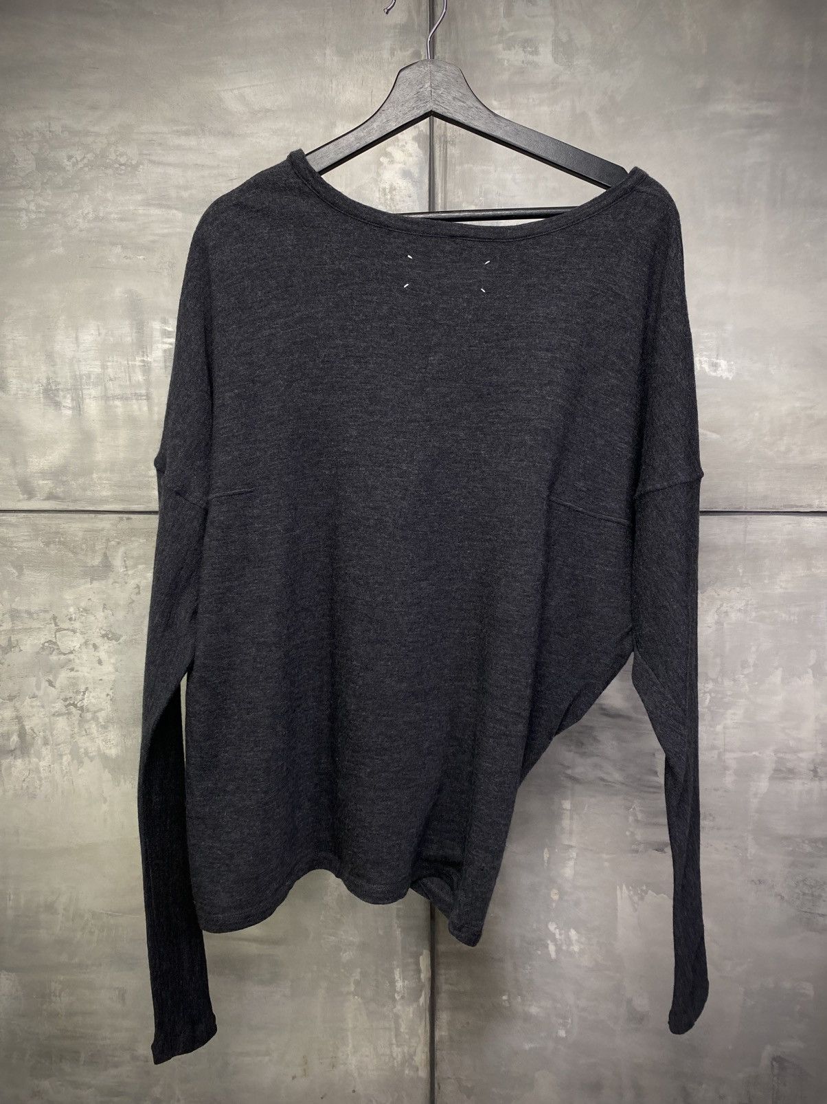 Maison Margiela Wool asymmetric sweater S Size S / US 4 / IT 40 - 2 Thumbnail