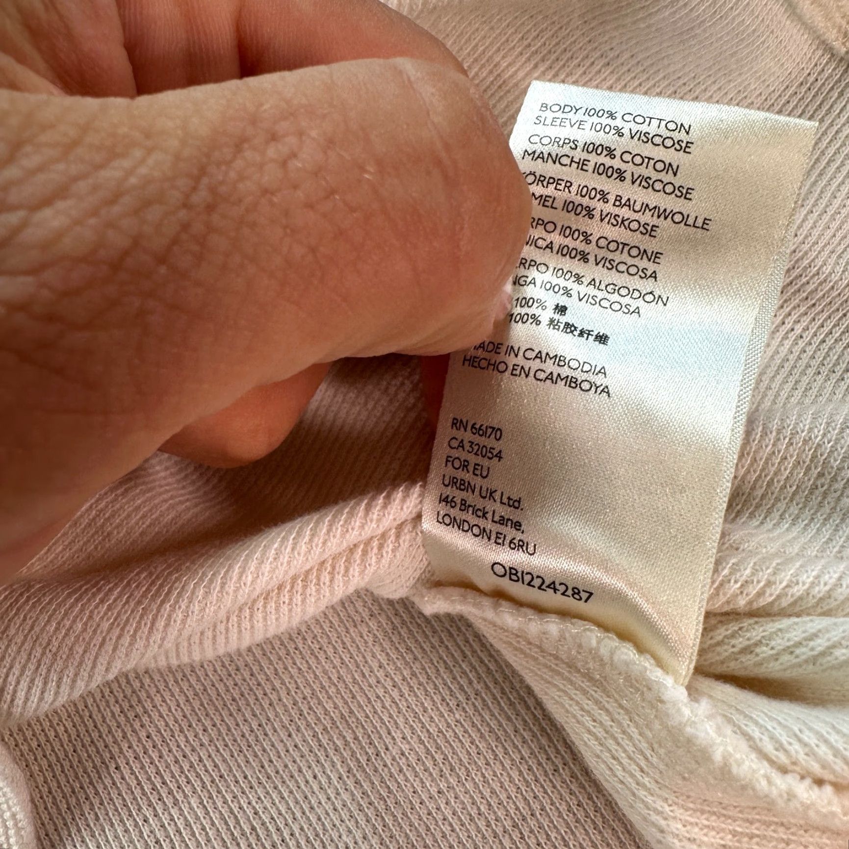 Anthropologie Anthropologie Shirt Womens S Ivory V-Neck Thermal Top Bohemian Long Sleeve Viscose Cotton Knit Logo Casual Regular Basic ADULT Womens Size S / US 4 / IT 40 - 6 Thumbnail