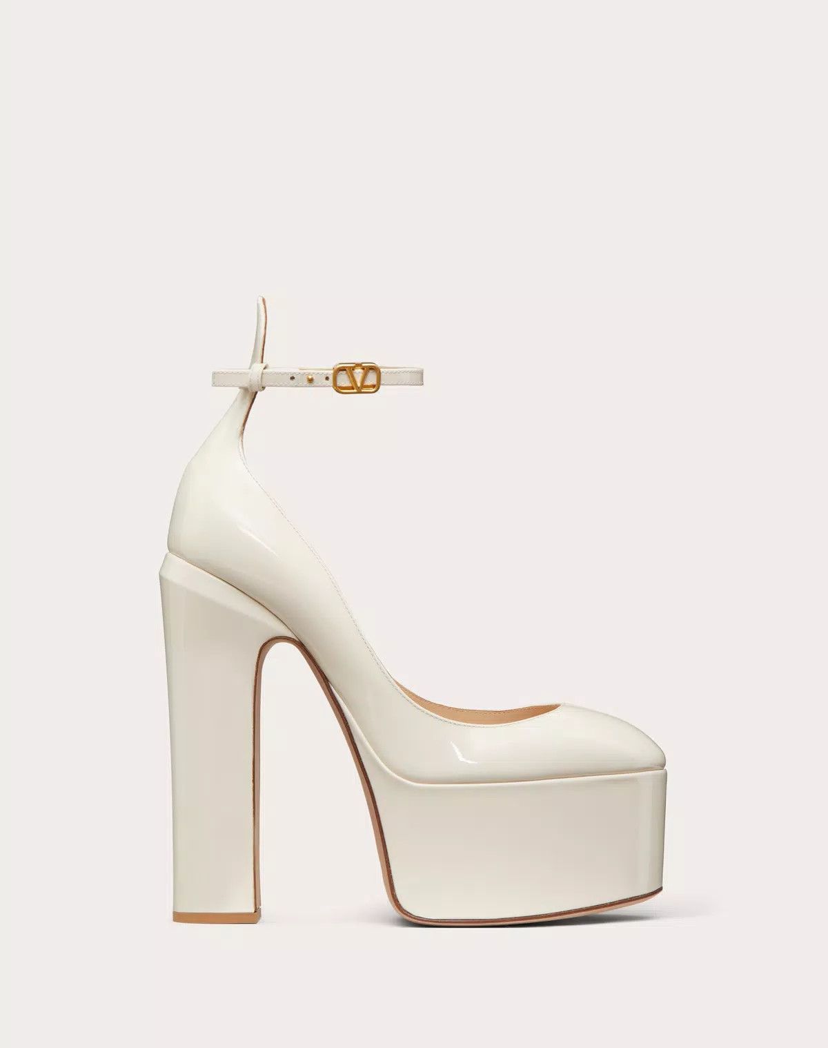 o1s1wg110625 Tan Go Platform Pump In Patent Leather in White