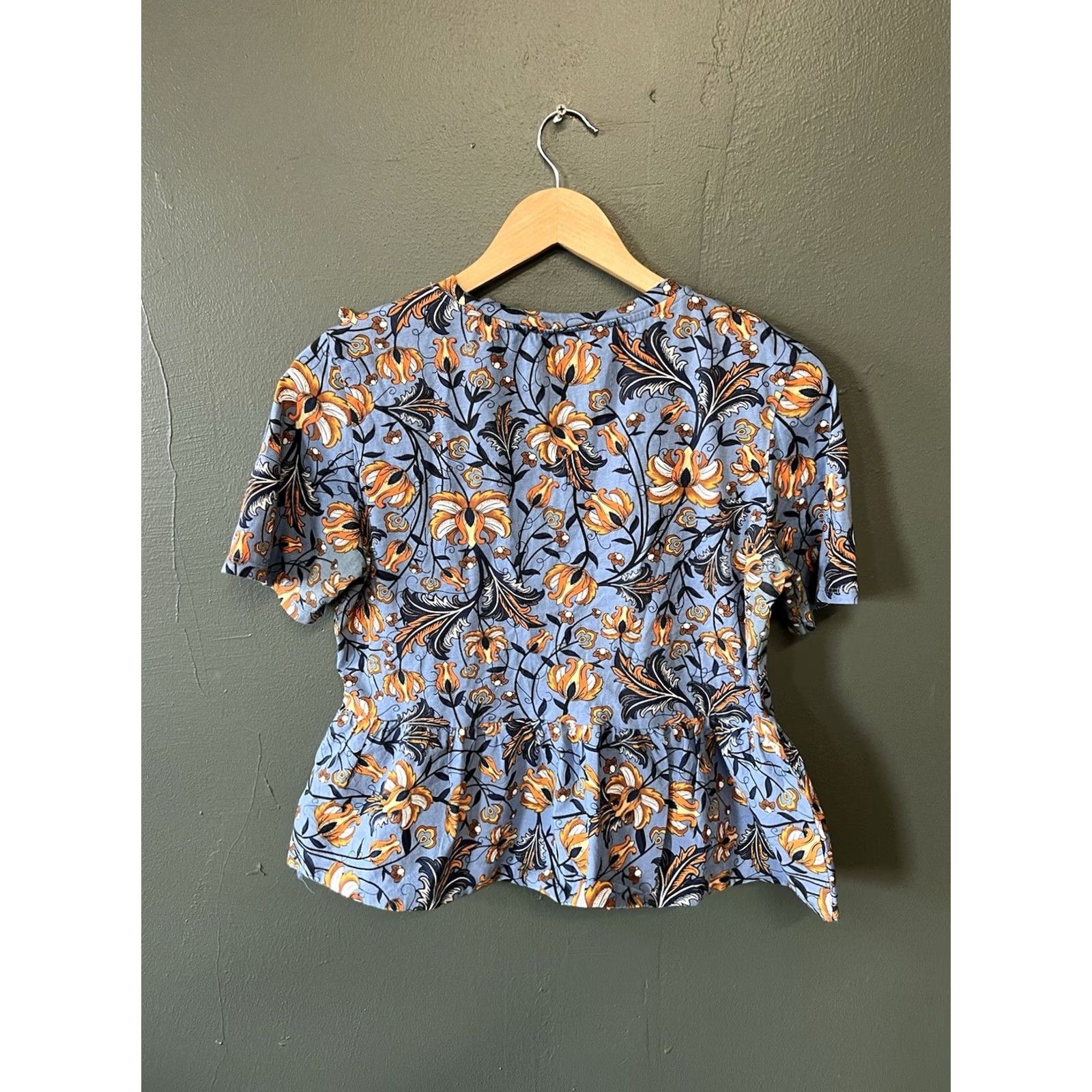 Zara Zara Womens Blue Short Sleeve Floral Blouse M Blue Floral Blouse Womens Shirt/M top - Blue, Floral, Short Sleeve, Size M Size M / US 6-8 / IT 42-44 - 2 Thumbnail