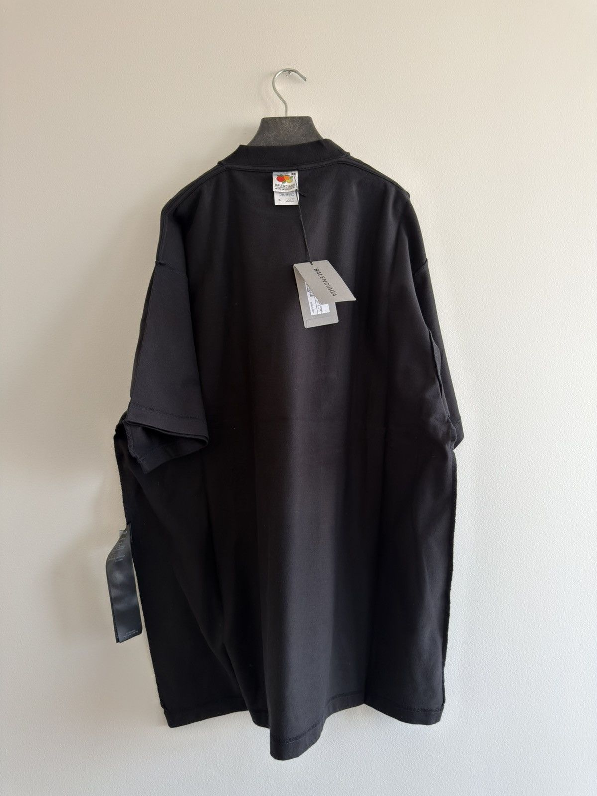 *RARE* BALENCIAGA DEMNA UNISEX INSIDE OUT BLACK T-SHIRT