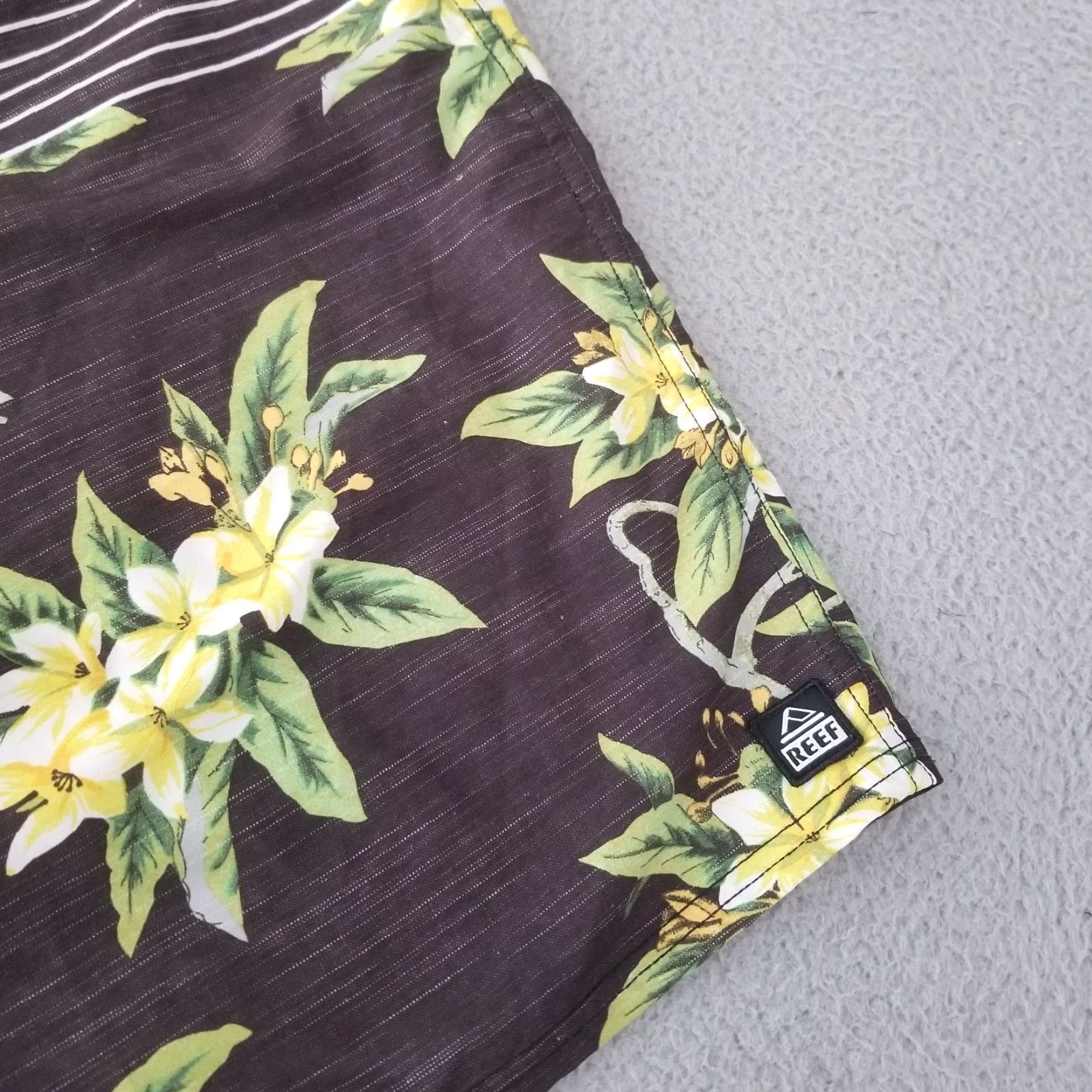 REEF Reef Mens Bottom Board Shorts 38 Black Floral Surf Quick Dry Pockets UV-Protection Leg Swim Trunks Size US 38 / EU 54 - 2 Thumbnail