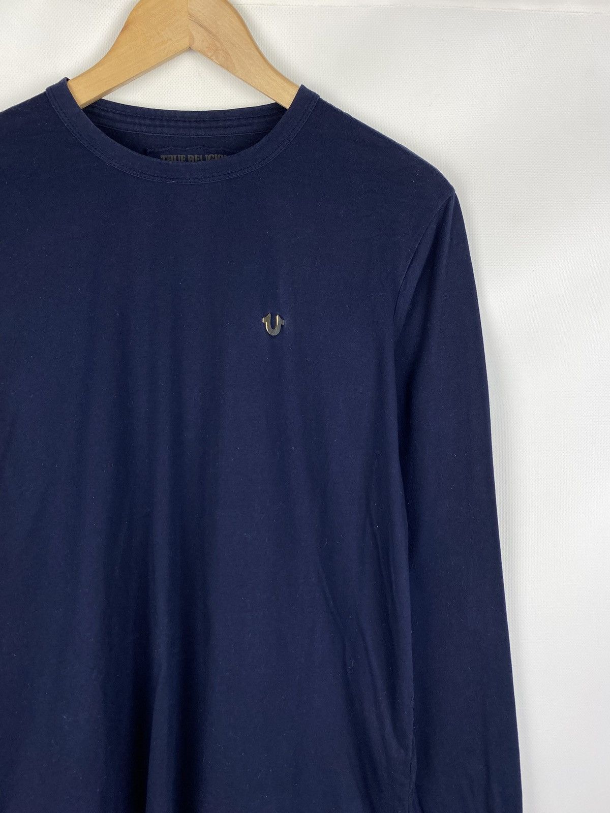 True Religion True Religion men’s long sleeve t shirt size L Size US L / EU 52-54 / 3 - 5 Thumbnail