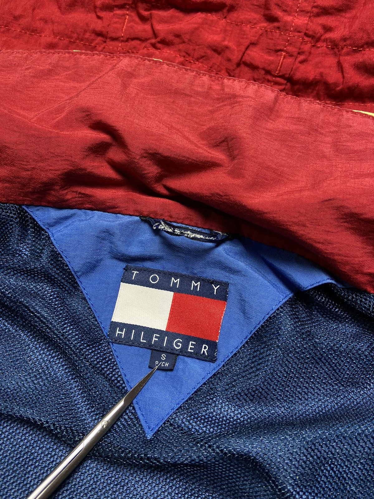 Tommy Hilfiger Vintage Tommy Hilfiger Jacket Street Style Rain Coat Design Size US S / EU 44-46 / 1 - 14 Thumbnail